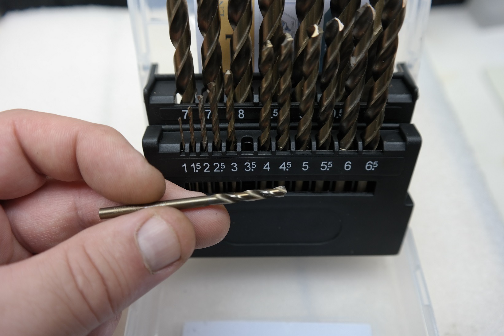 Metric M42 8% Cobalt Twist Drill Bits Set for Stainless Steel and Hard Metal (1mm-10mm/19pcs) customer photo 2