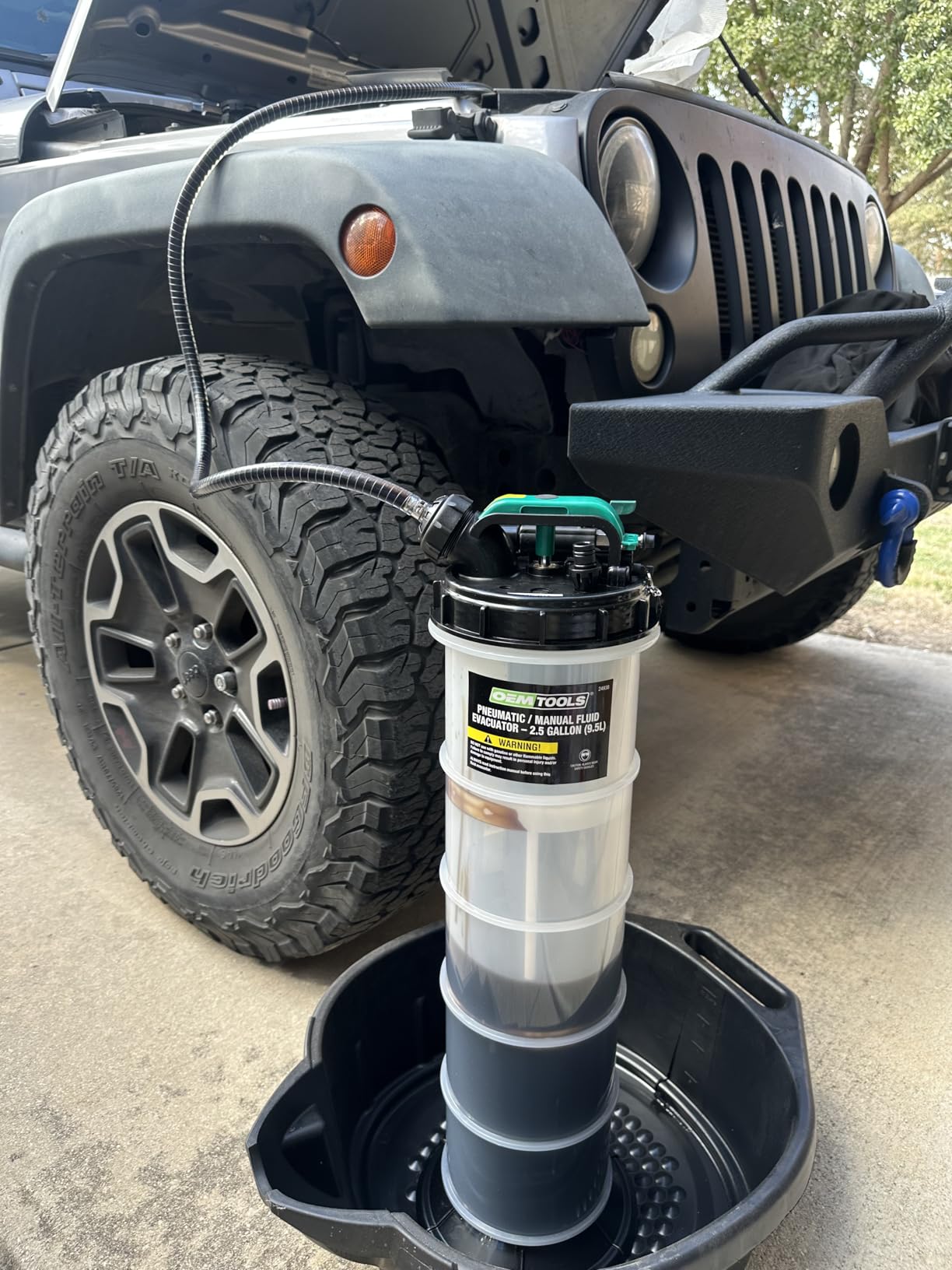 OEMTOOLS 24937 Pneumatic/Manual Fluid Extractor, 6L Oil Extractor Pump customer photo 2