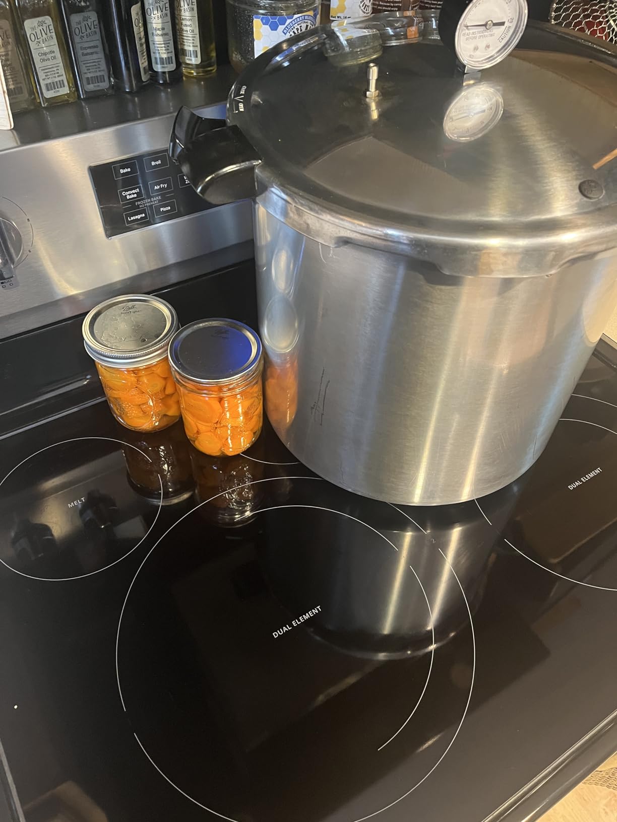 Presto 01784 23-Quart Induction Compatible Pressure Canner customer photo 2