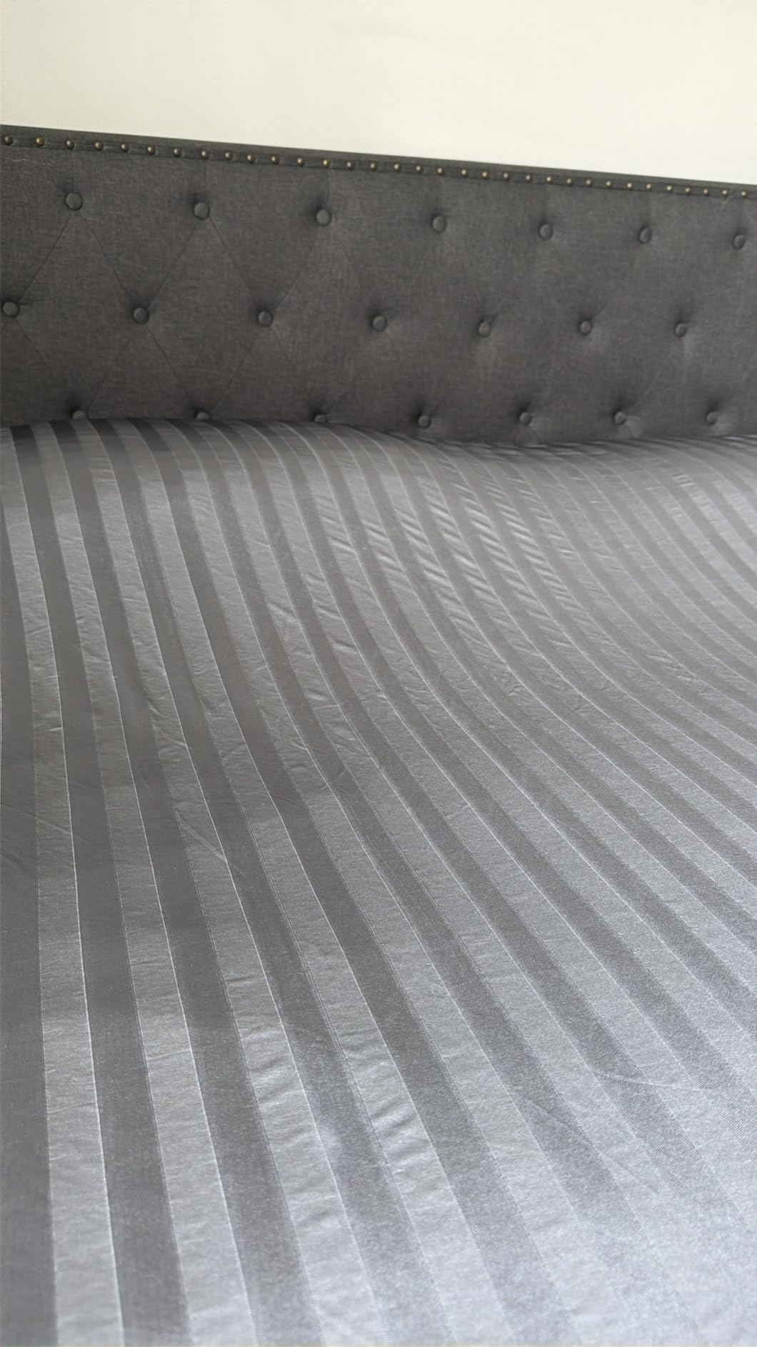 Elegear Arc-Chill 3.0 Cooling Blanket for Hot Sleepers, Twin Size, Grey customer photo 2