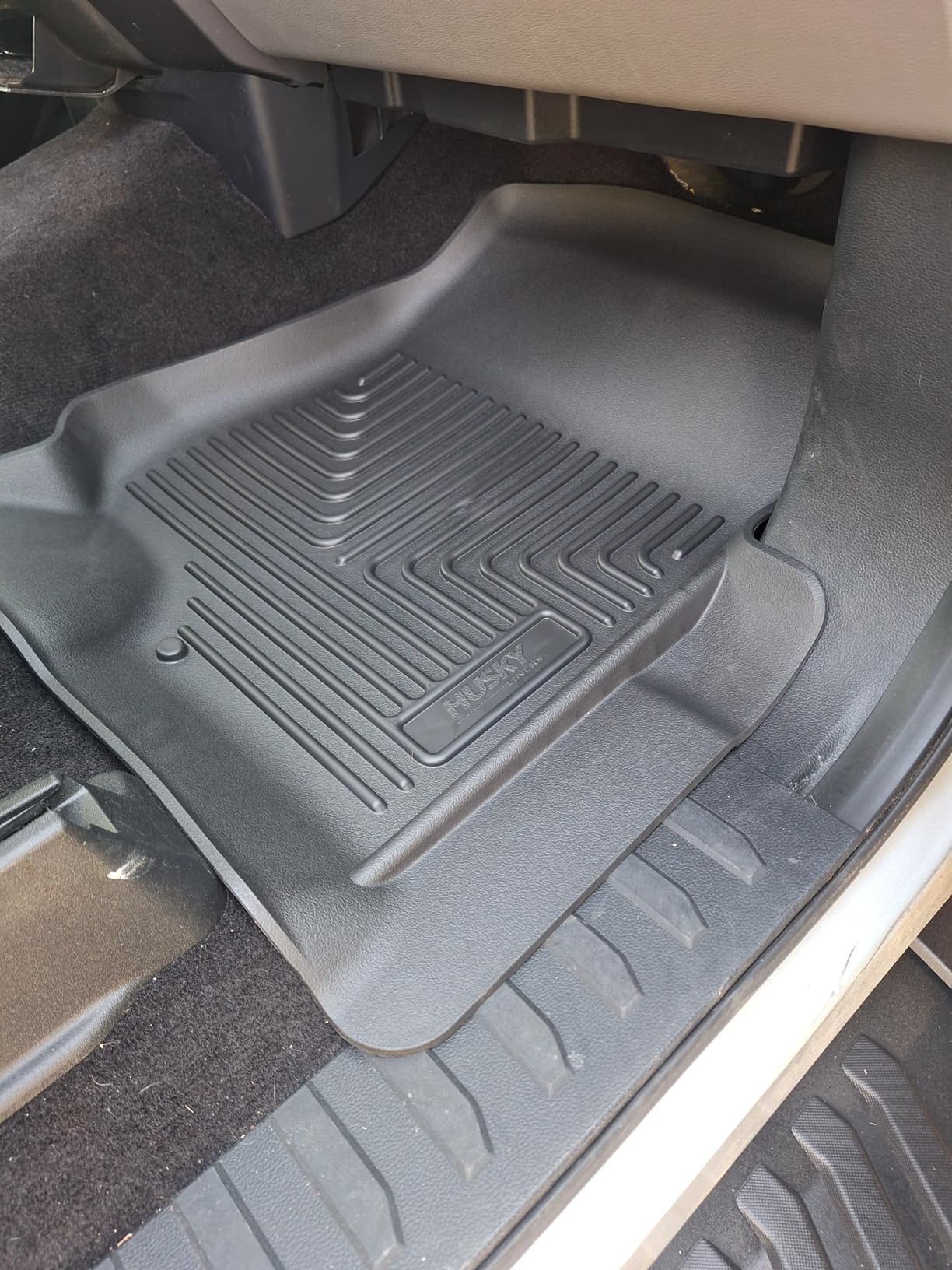 Husky Liners Weatherbeater Floor Mats | Fits 2015-2026 Ford F-150, 2022-2026 Lightning, SuperCrew (Crew Cab) w/Carpet & w/Out Fold Flat Storage | Front & 2nd Row, 3-pc Black - 94041 customer photo 2