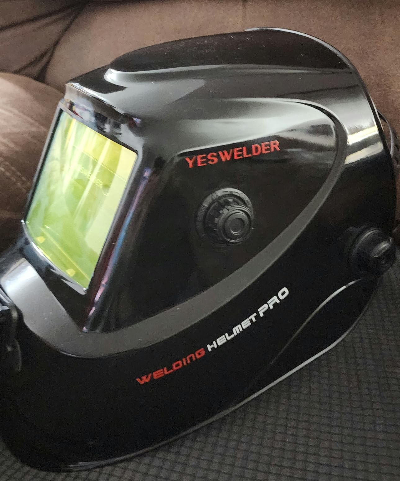 YESWELDER Auto Darkening Welding Helmet 1/1/1/1 True Color, LYG-L600A customer photo 2