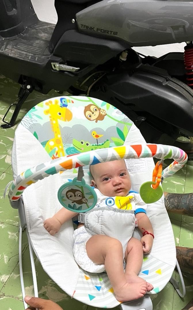 Bright Starts Baby Bouncer Soothing Vibrations Infant Seat - Removable -Toy Bar, Nonslip Feet, 0-6 Months Up to 20 lbs (Safari Fun) customer photo 1