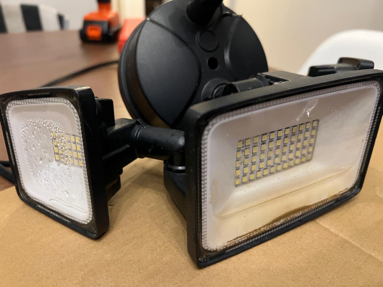 Onforu 75W LED Flood Light Motion Sensor Outdoor, 7000lm Dusk to Dawn Flood Light, Security Light with Three Head, IP65 Waterproof Exterior Floodlight, 6500k Wall Light for Entryway Stairs Yard Garage customer photo 1