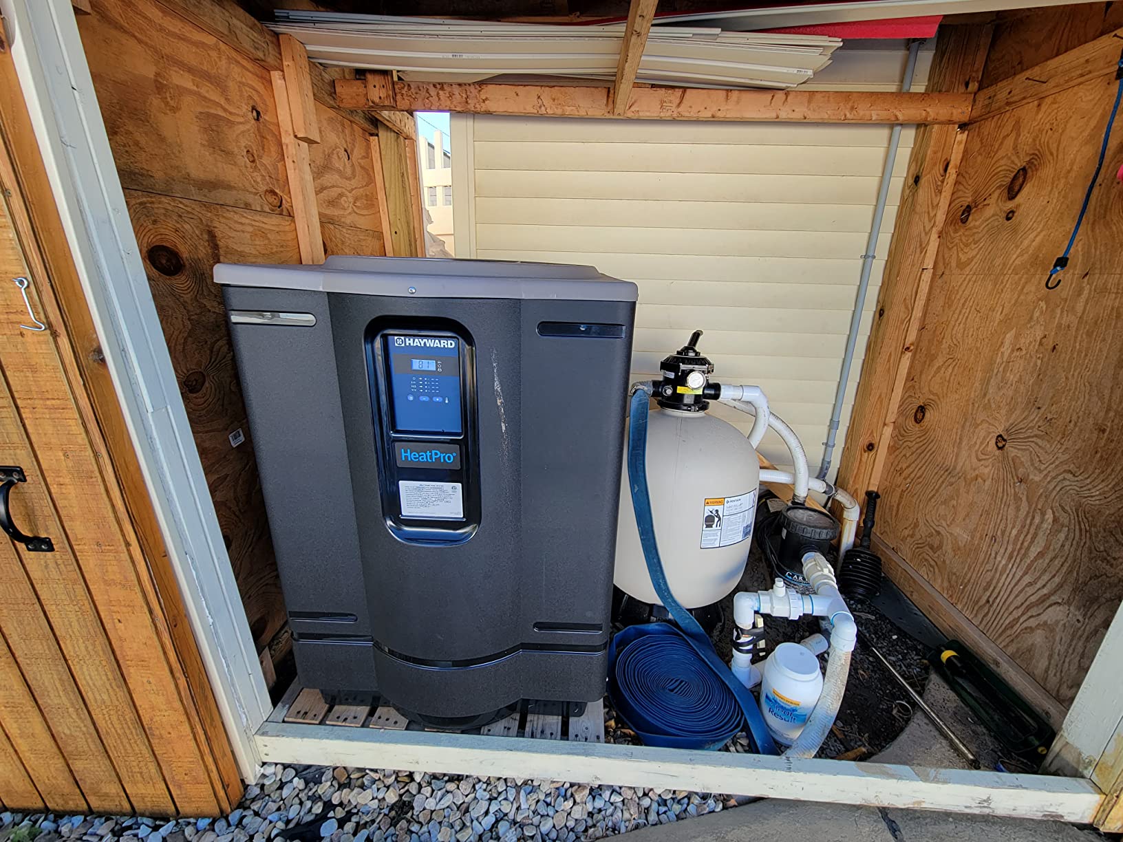 Hayward HeatPro Pool Water Heat Pump Heater for Inground Pools, 140,000 BTU customer photo 1