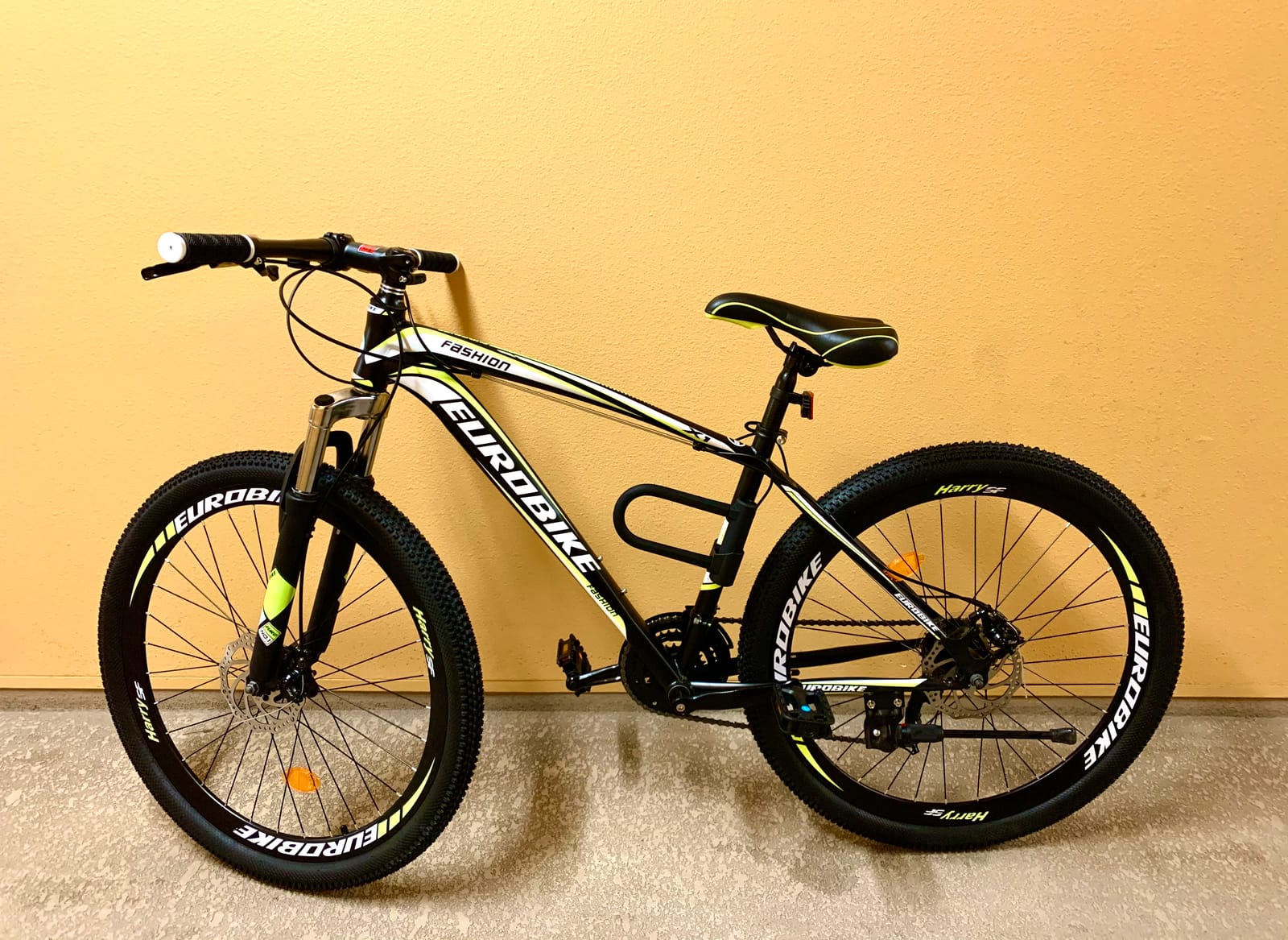 EUROBIKE Mountain Bike,Mountain Bike for Mens,X1 21 Speed Bike,Mens Mountain Bike 27 inch Womens, Dual disc Brakes Bicycle customer photo 2