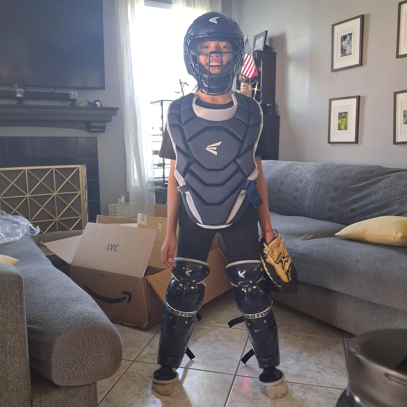 Easton | Black Magic 2.0 Baseball Catcher's Set | Sizes - Junior (Ages 6-8) / Youth (Ages 9-12) customer photo 1