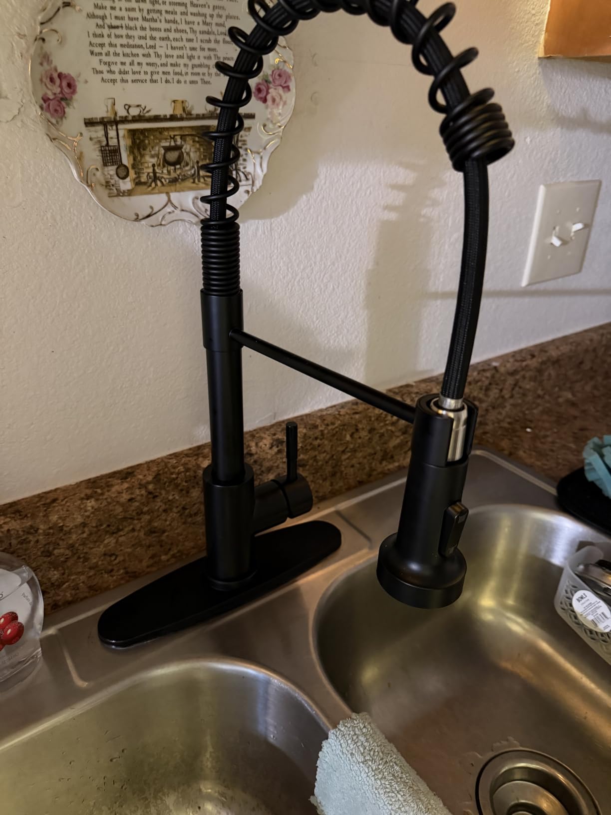 GIMILI Black Kitchen Faucet with Pull Down Sprayer customer photo 1