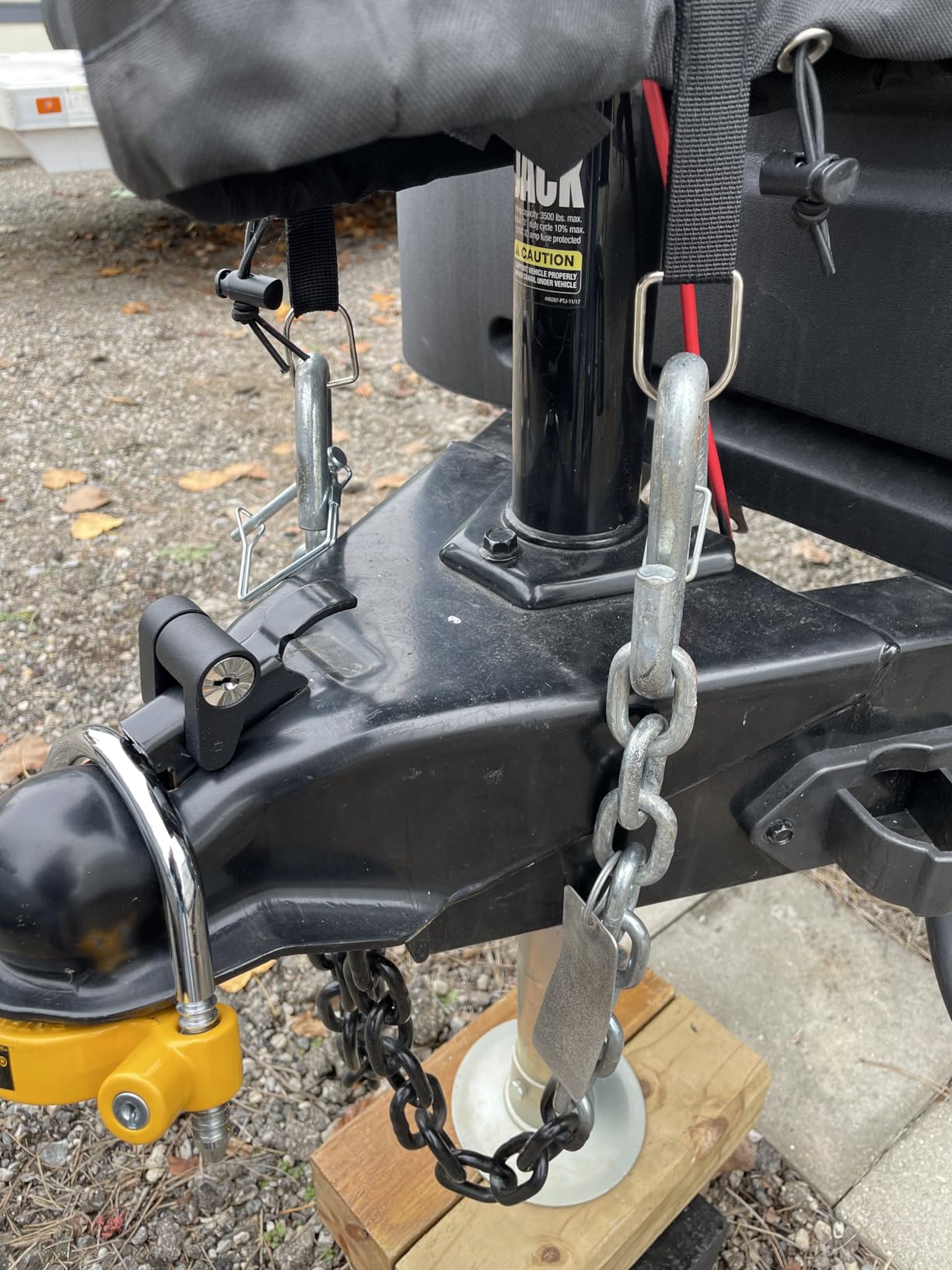 CZC AUTO Black Trailer Hitch Coupler Lock, Dia 1/4 Inch, 3/4 Inch Span customer photo 2