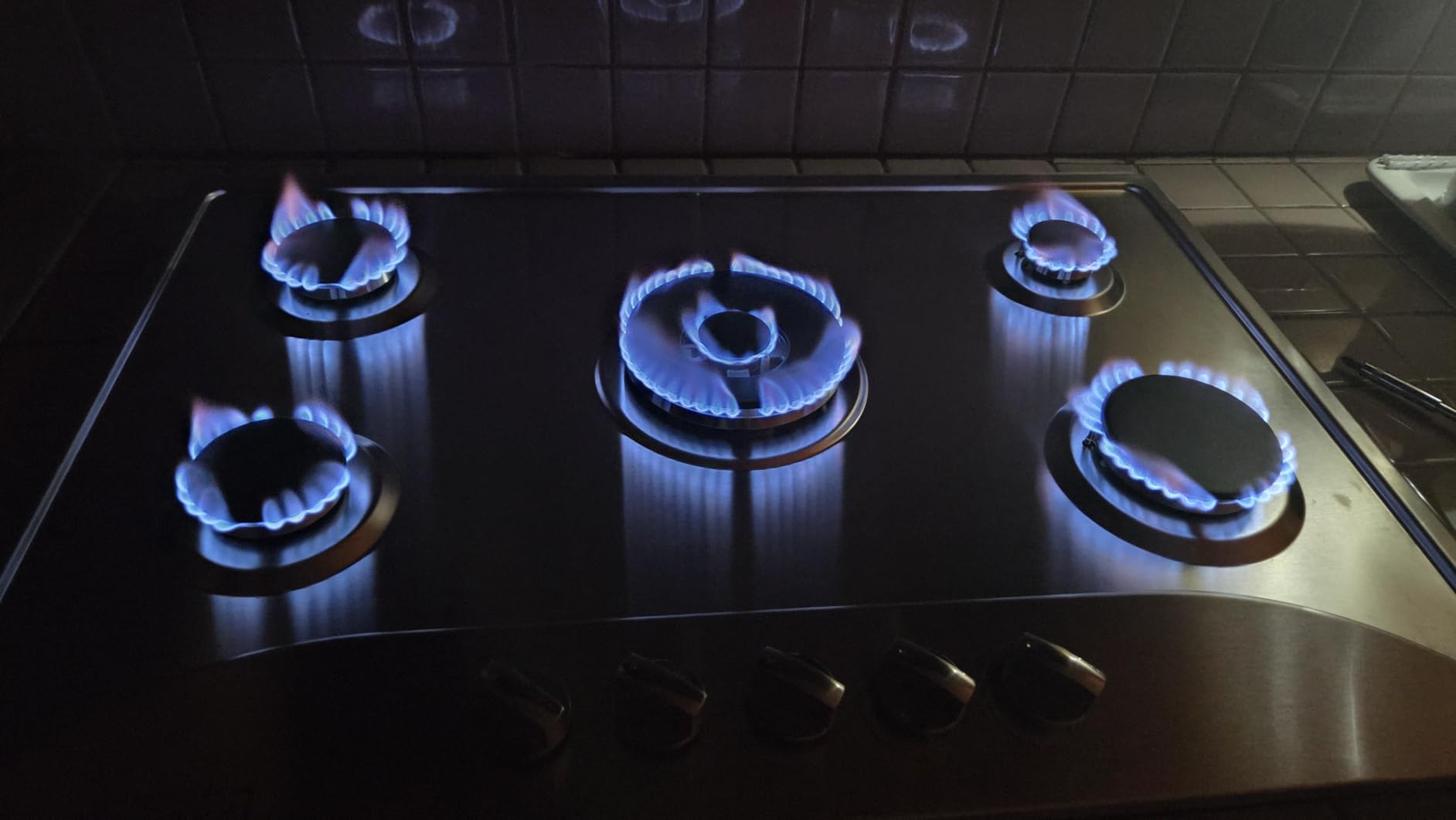Empava 36 Inch Stainless Steel Gas Cooktop with 5 Italy Sabaf Burners customer photo 1
