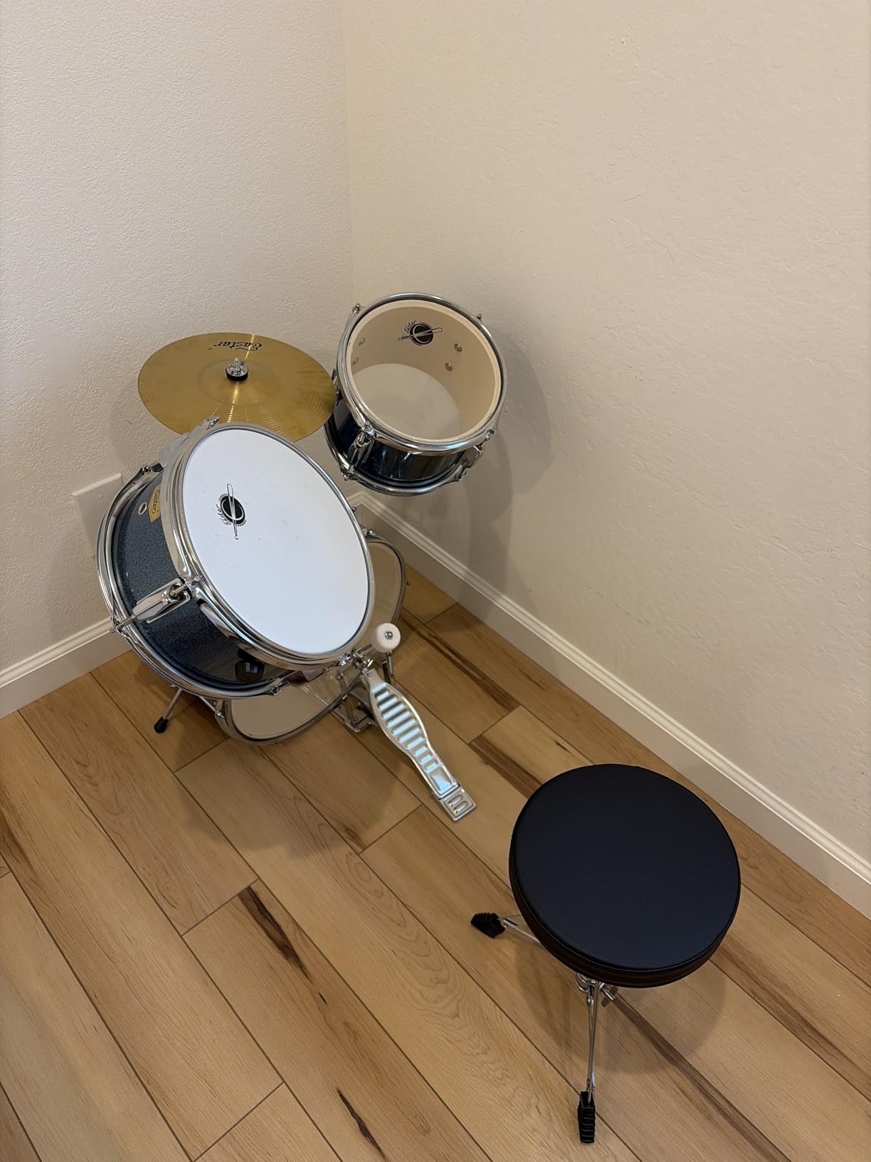 Kids Drum Set Eastar 3-Piece for Beginners, 14 inch Drum Kit with Adjustable Throne, Cymbal, Pedal & Two Pairs of Drumsticks, Junior Drum Set with Bass Tom Snare Drum, Metallic Sky Blue customer photo 1