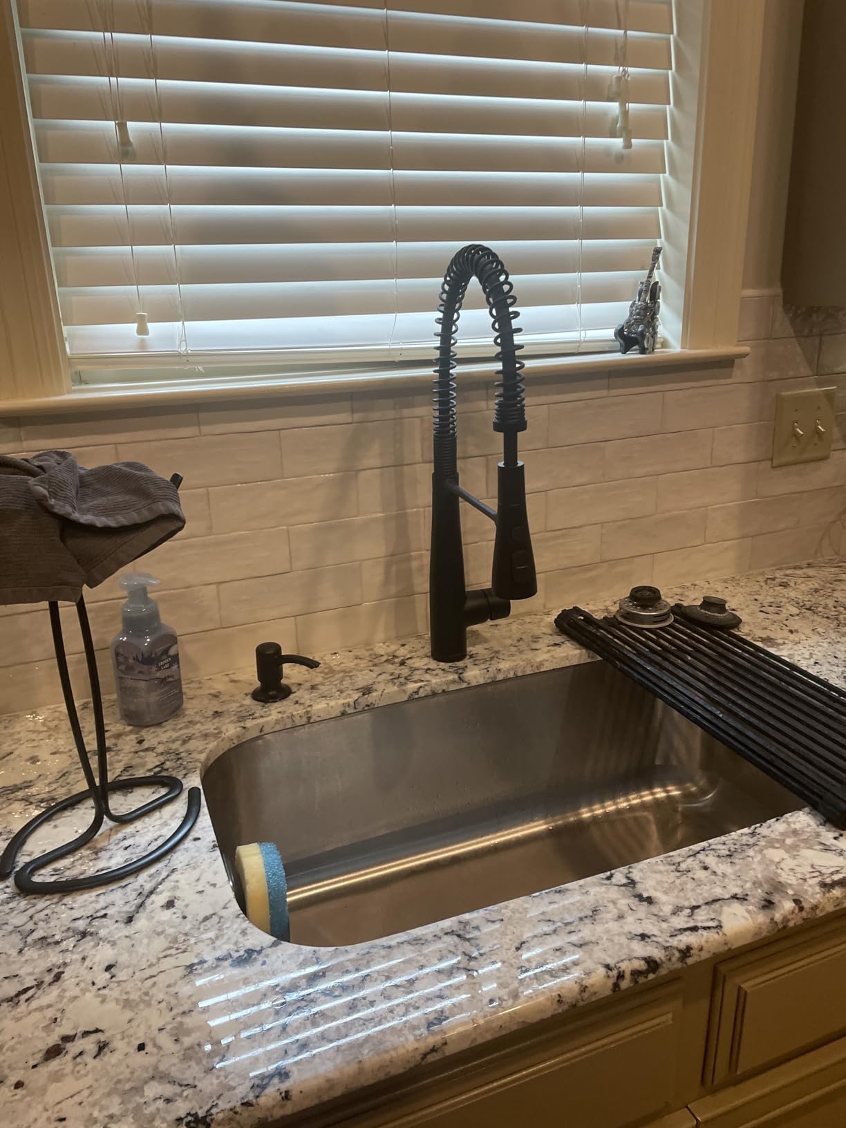 KOHLER K-R22745-SD-VS Semi-Professional Kitchen Sink Faucets with Soap Dispenser, Commercial Kitchen Faucets with Pull Down Sprayer, Vibrant Stainless customer photo 1