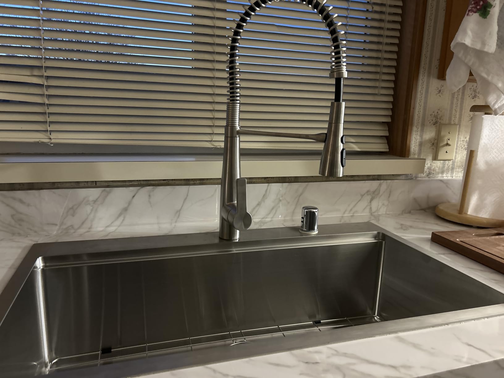 KOHLER K-R22745-SD-VS Semi-Professional Kitchen Sink Faucets with Soap Dispenser, Commercial Kitchen Faucets with Pull Down Sprayer, Vibrant Stainless customer photo 2