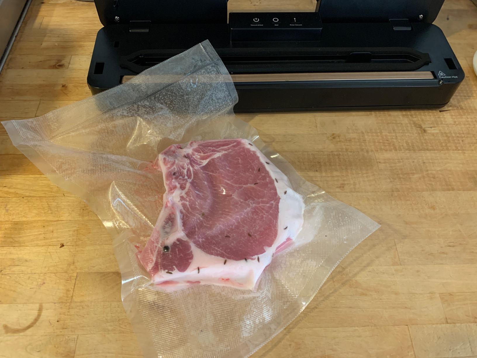 Anova Culinary Vacuum Sealer, Slim & Compact, Includes 10 Pre-Cut Bags (BPA-Free), Wet & Dry Dual Food Vacuum Sealer Machine for Sous Vide and Long-Term Storage, 2-Year Warranty customer photo 1