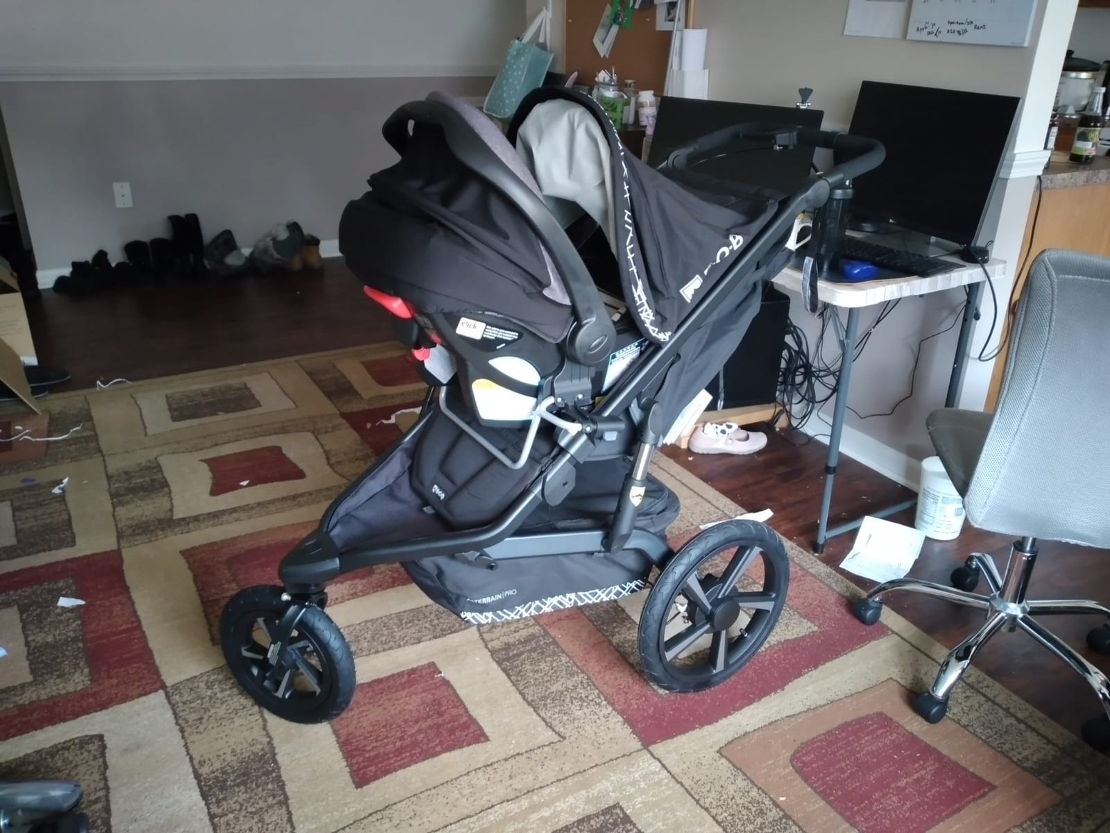BOB Gear Alterrain Pro Jogging Stroller — Black customer photo 1