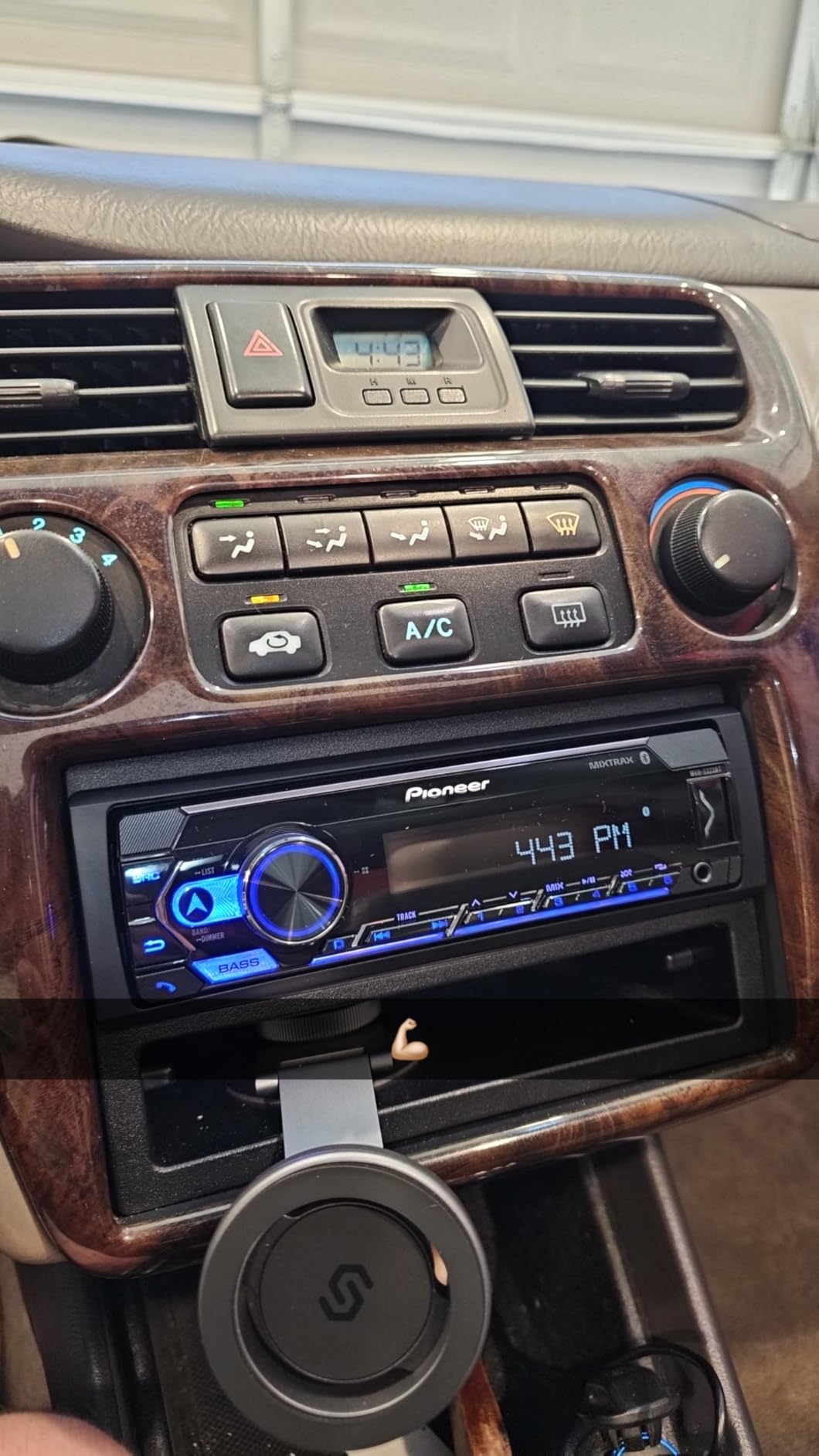 Pioneer MVH-S322BT 1-Din Car Stereo with Bluetooth, USB, AM/FM Radio customer photo 2