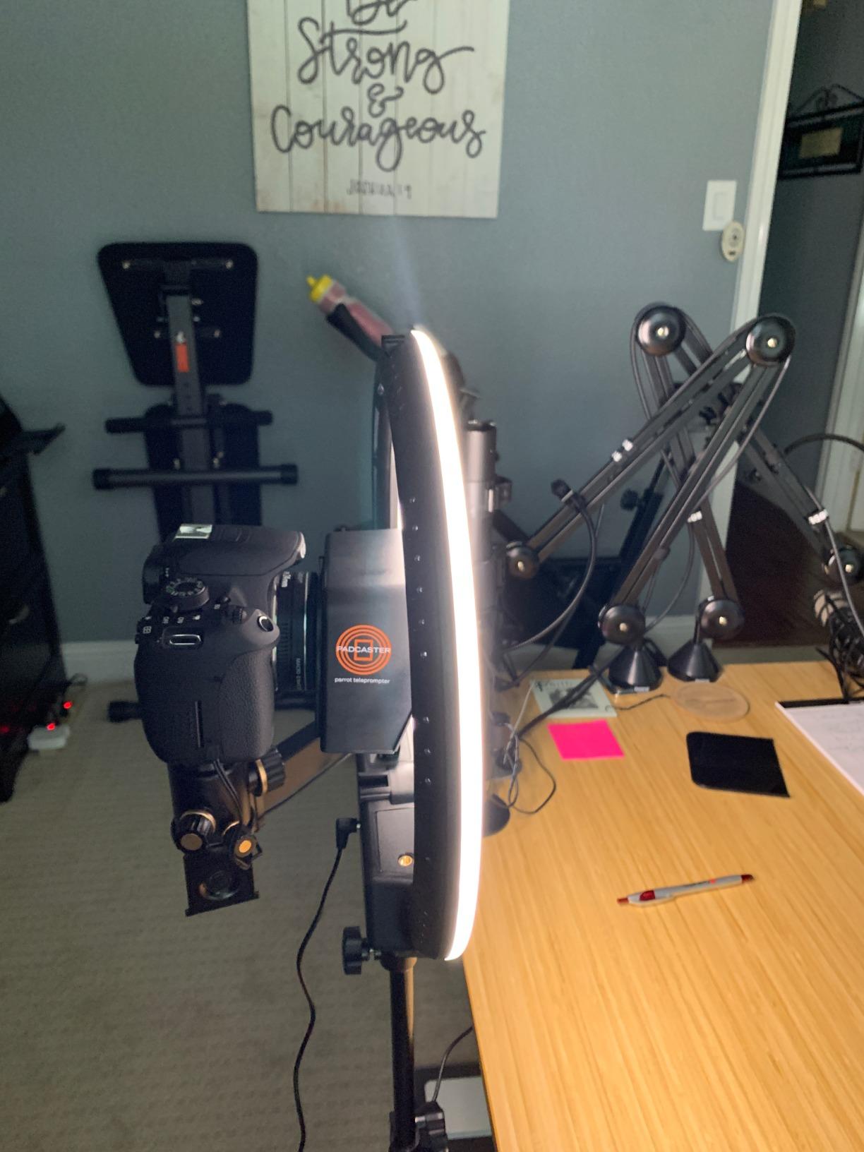 Ring Light 18 Inch LED Ringlight Kit with 73 inch Tripod Stand with Phone Holder Adjustable 3200-6000k Color Temperature Circle MUA Lighting for Camera for Vlog, Makeup,Youtobe, Video Shooting, Selfie customer photo 2