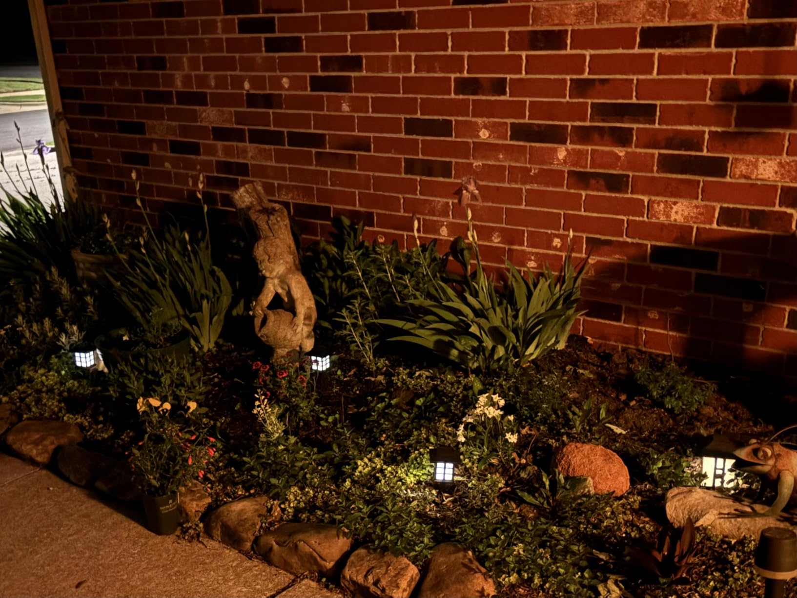 GIGALUMI Solar Lights Outdoor Waterproof 12 Pack, LED Garden Decor customer photo 2