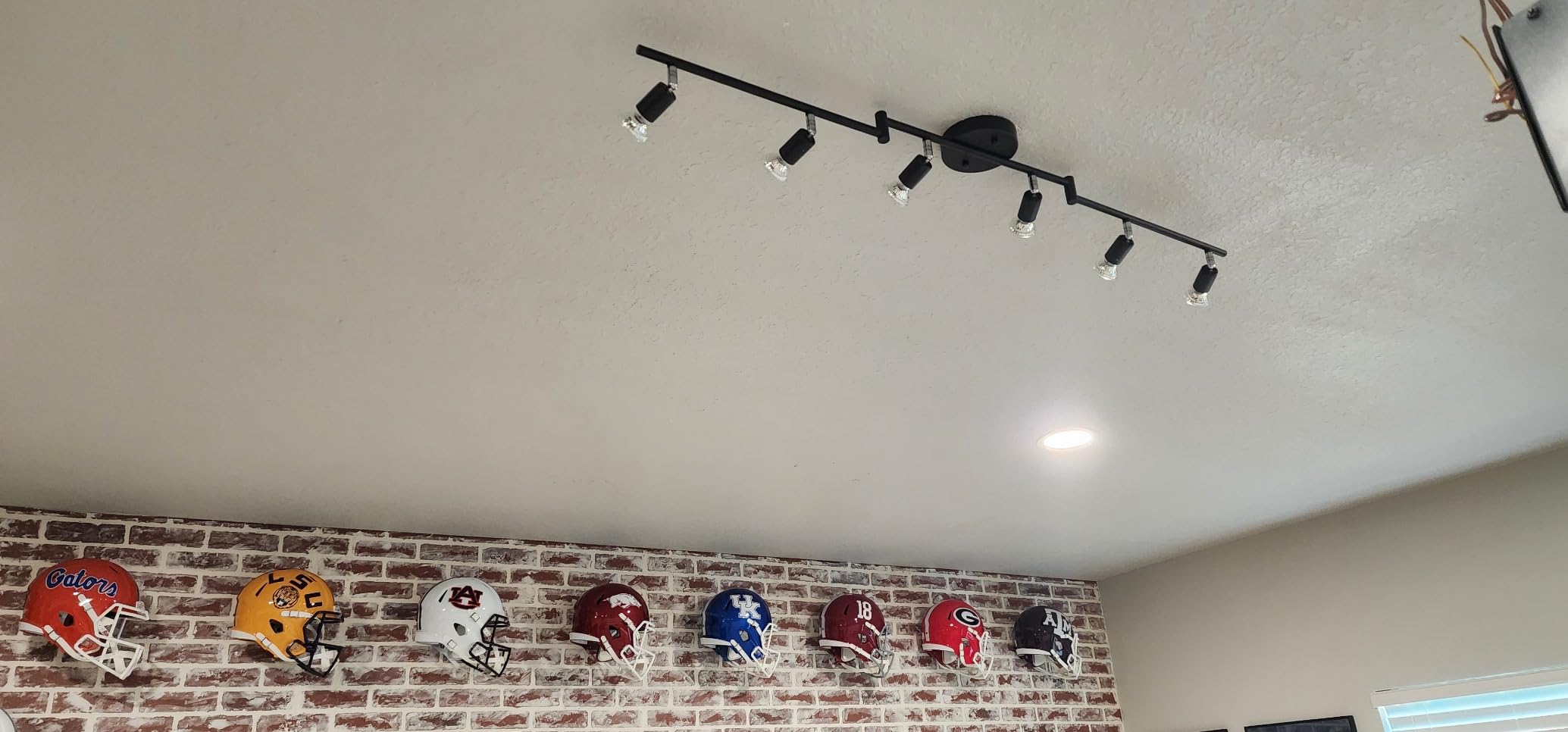 Unicozin LED 4 Light Track Lighting Kit, 24.8'' Matt Nickel 4 Way Ceiling Spot Lighting, Flexibly Rotatable Head, Modern Track Light Included 4 x LED GU10 Bulb (4W, Daylight White 5000K, 400LM) customer photo 2