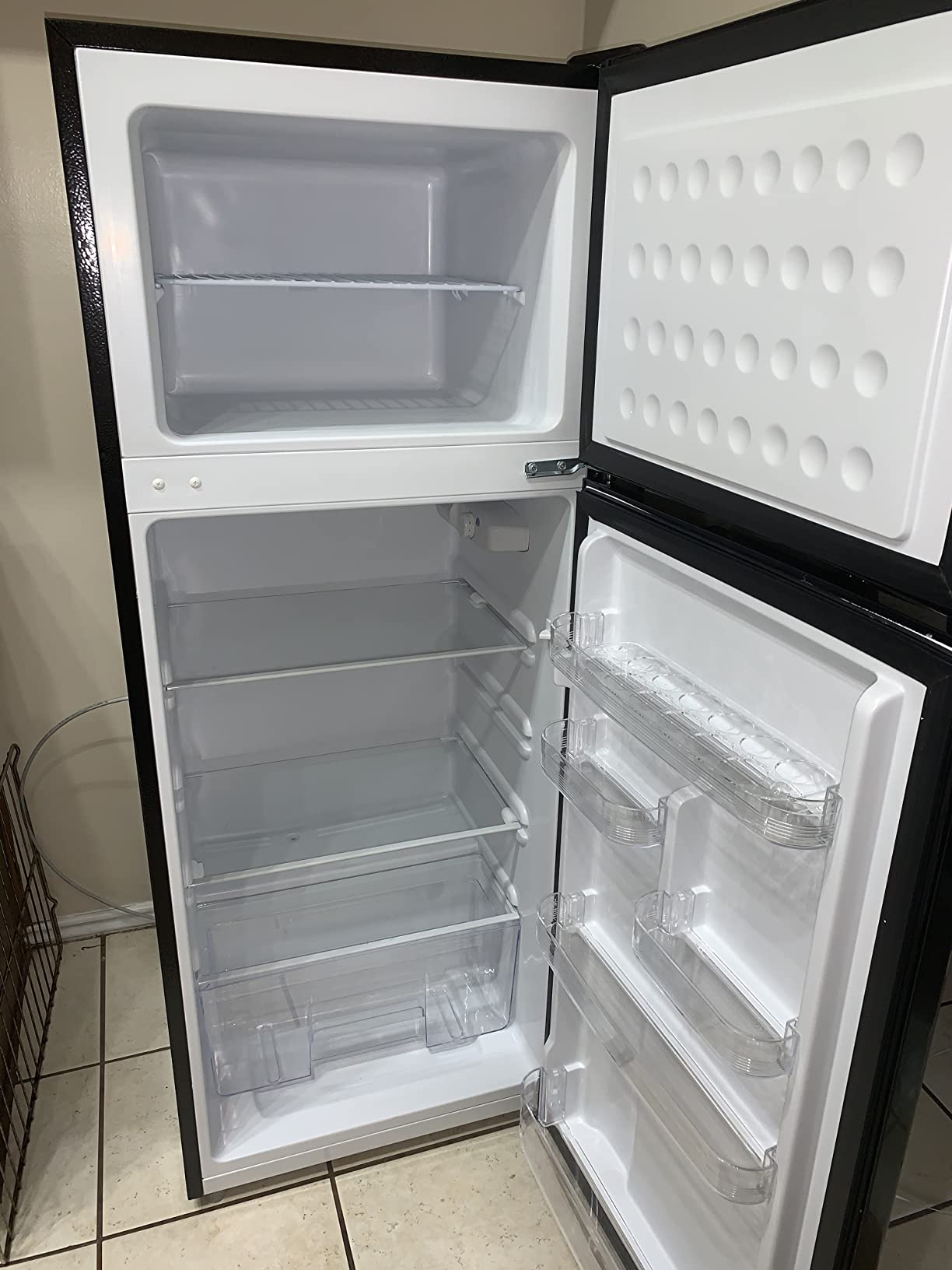 ARCTIC CHEF ACFR725AMZ6COM 2 Door Apartment Size Refrigerator with Freezer, Stainless customer photo 2