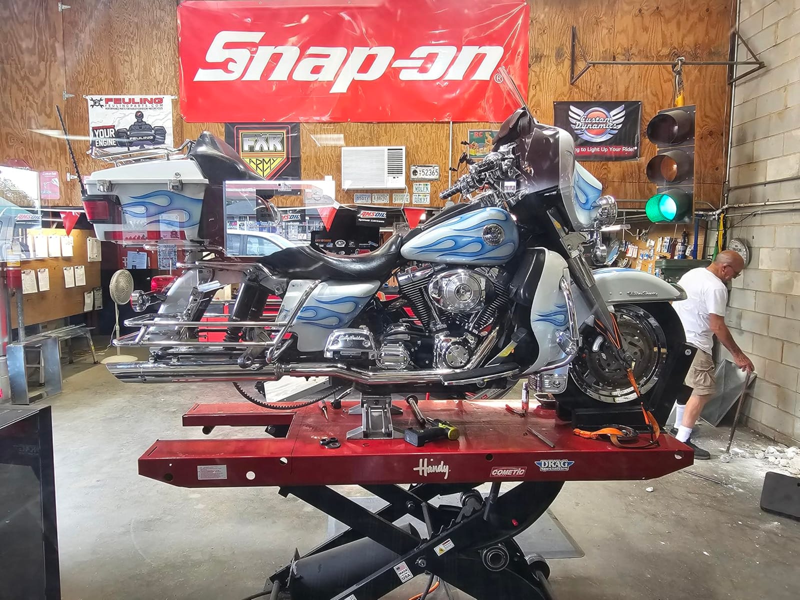 MICHELIN Commander III Touring Rear Tire - 180/55B-18 (80H) customer photo 2