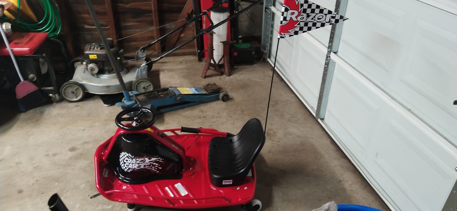 Razor Crazy Cart - 24V Electric Drifting Go Kart - Variable Speed, Up to 12 mph, Drift Bar for Controlled Drifts, One Size, Black/Red customer photo 1