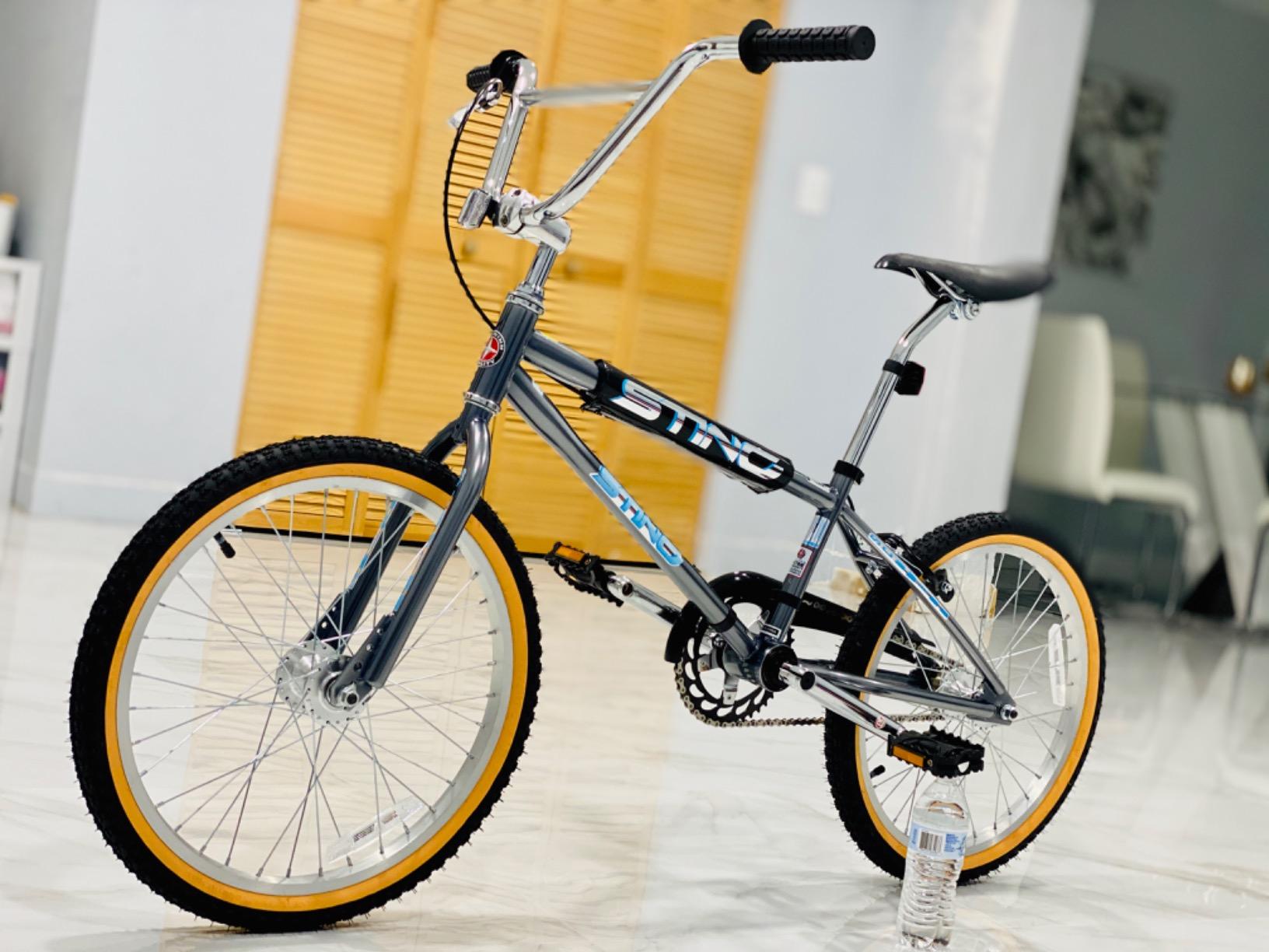 Schwinn Sting Pro and Predator Team BMX Bike for Kids/Youth, Retro Design, Single-Speed, Hi-Ten Steel Frame, 20 or 24-Inch Wheels, Multiple Colors customer photo 1