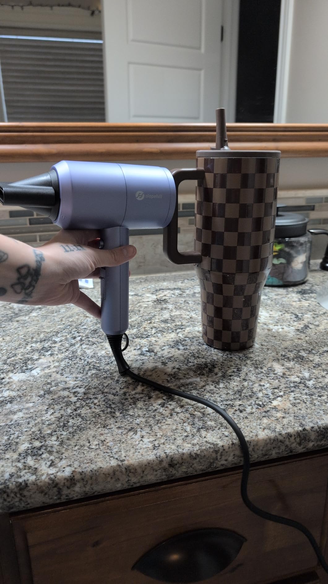 slopehill Professional Ionic Hair Dryer, Powerful 1800W Fast Drying Low Noise Blow Dryer with 2 Concentrator Nozzle 1 Diffuser Attachments for Home Salon Travel customer photo 2