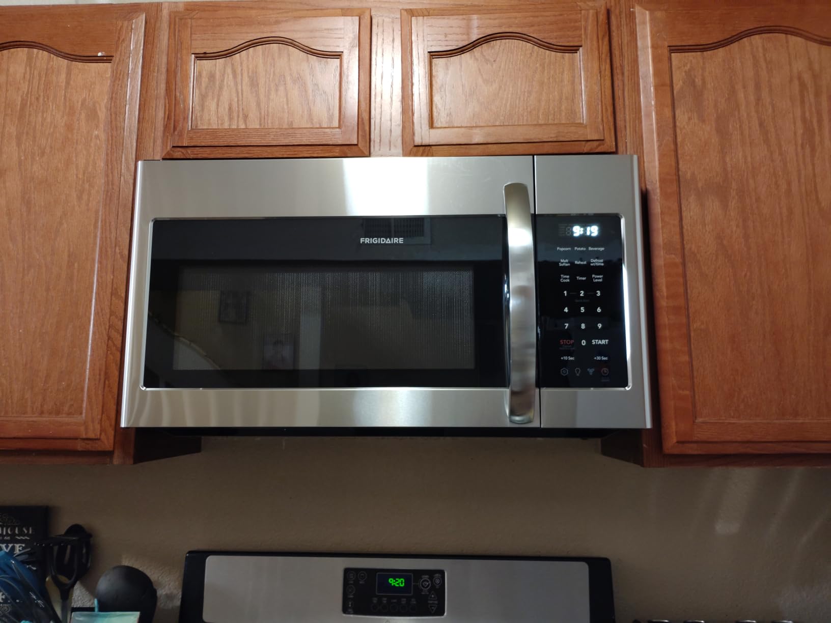 Frigidaire 1.8 Cu. Ft. Stainless Steel Over-The-Range Microwave customer photo 2