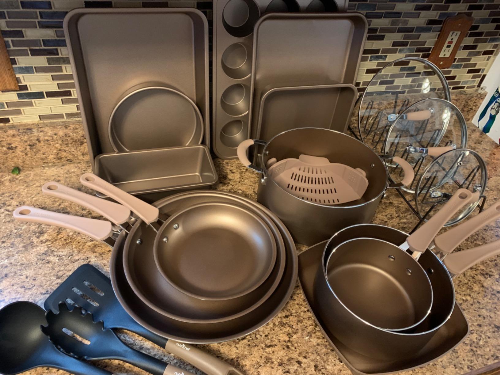Nutrichef 20 Piece Professional Home Kitchen Cookware and Bakeware, Pots and Pans Set Non Stick Kitchenware, Cool-Touch Handles, Non Toxic, Safe for Gas, Electric, Induction Cooktops, Easy Clean customer photo 1