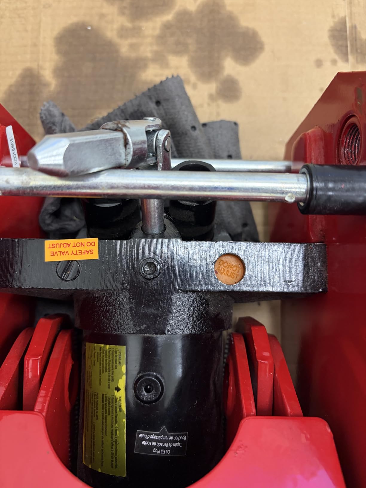 Big RED 4 Ton (8,000 lb) Hydraulic Low Profile Service Floor Jack customer photo 1