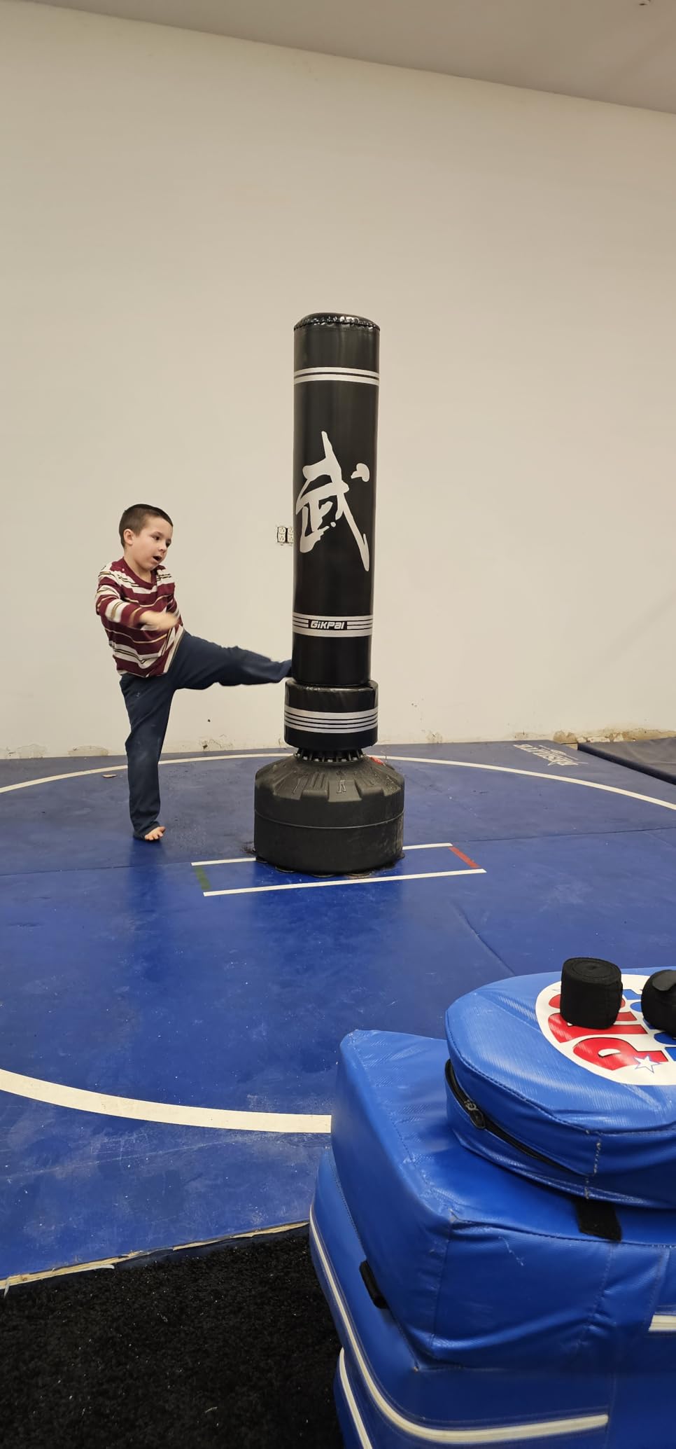 GIKPAL Freestanding Punching Bag for Adults, Heavy Boxing Bag with Stand customer photo 1