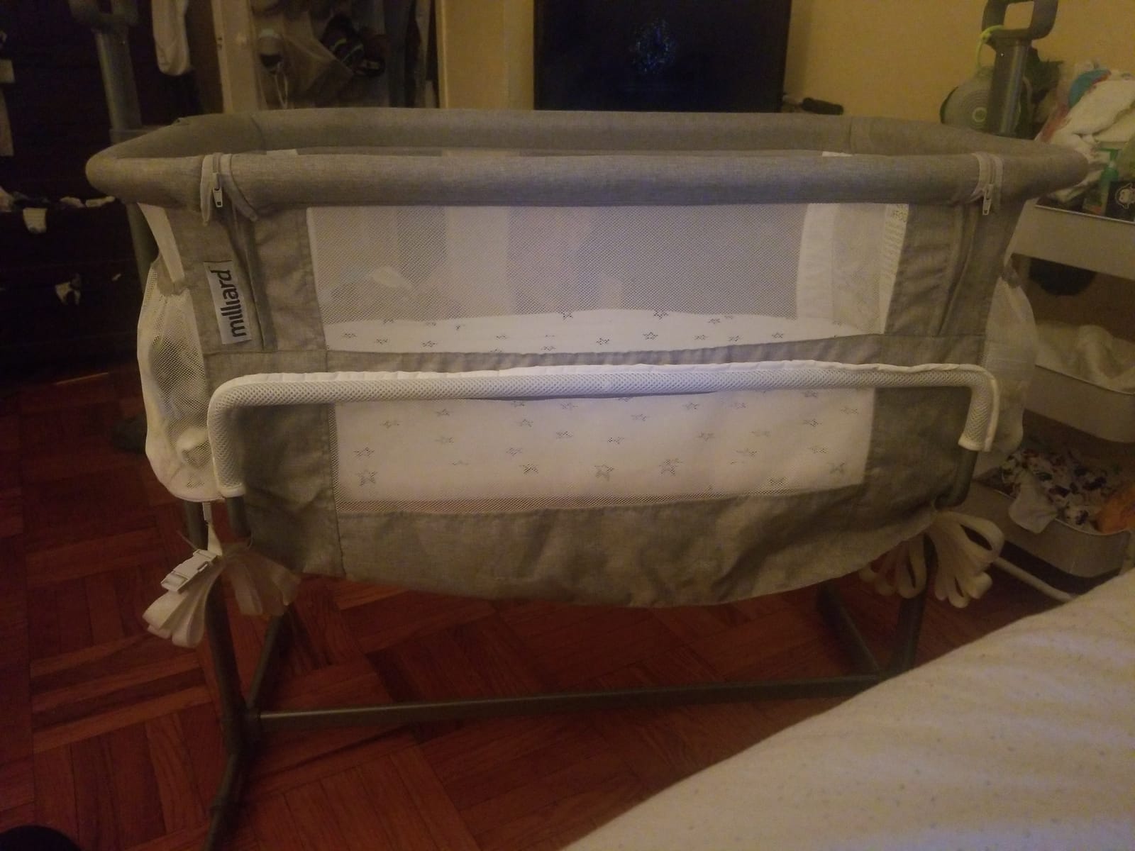 Milliard Baby Bedside Bassinet Sleeper, Bassinet for Newborn with Plush Mattress, Mesh Breathable, Adjustable Side Sleeper Portable Crib for Infant customer photo 2