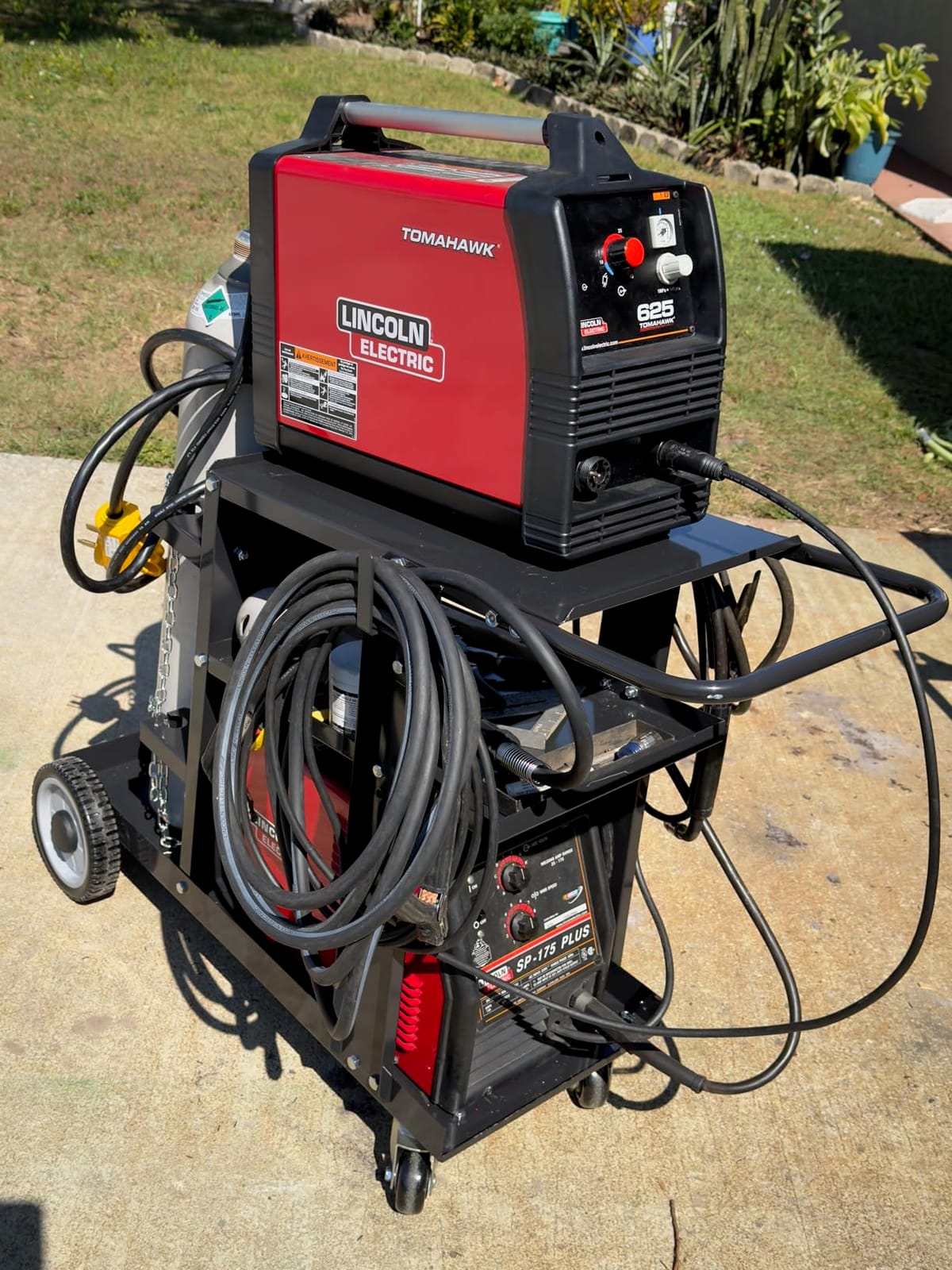 Weldpro 3-Tier Heavy Duty Welding Cart, Welder Cart for MIG/TIG Welder & Plasma Cutter, 400Lbs Capacity Rolling Welding Trolley with 360°Swivel Wheels & Safety Chains customer photo 1