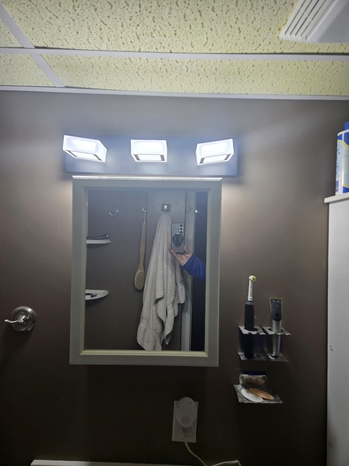 Ralbay LED Black 4 Lights Acrylic Lighting Fixtures Modern Matte Black Bathroom Vanity Lights customer photo 2