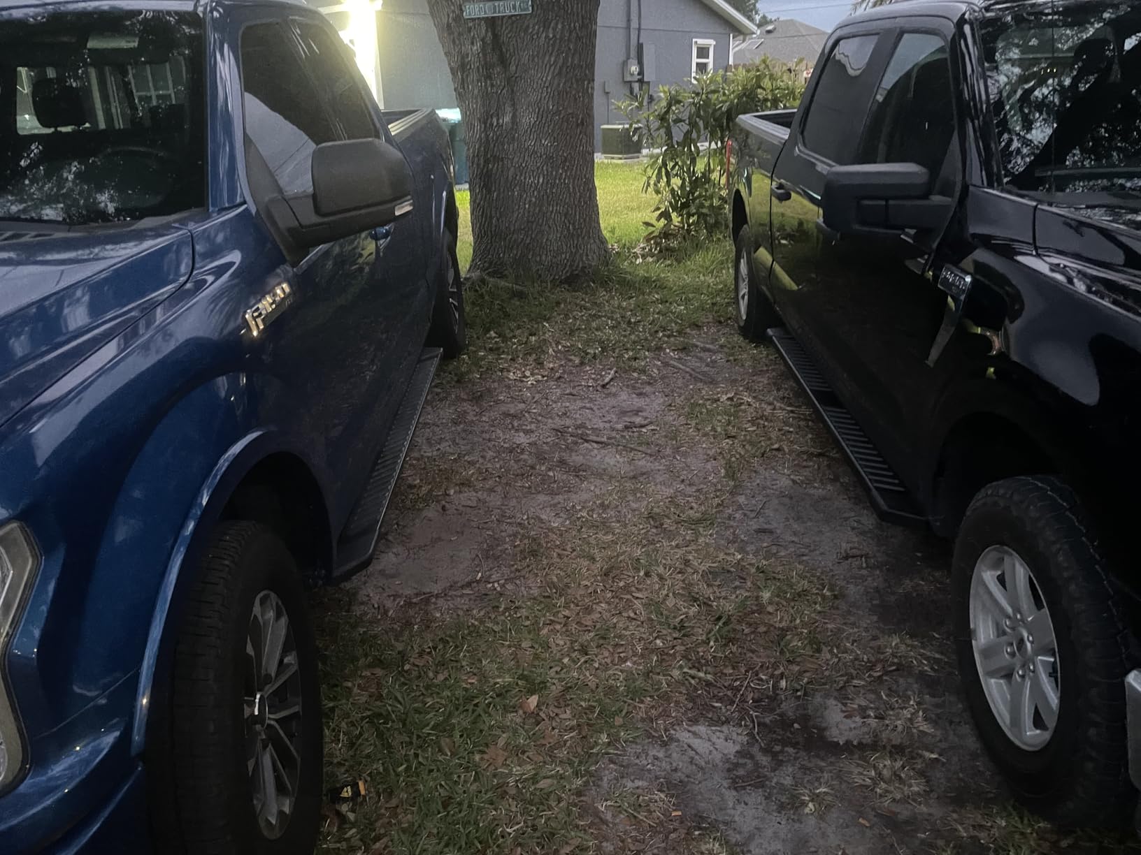 COMNOVA Pair Running Board Nerf Bar Compatible with 15-26 Ford F150 Superduty Crew Cab(4 Full Size Doors) Rocker Slider Side Steps,Width 6 Inches V Style.with OE Style Brackets customer photo 2