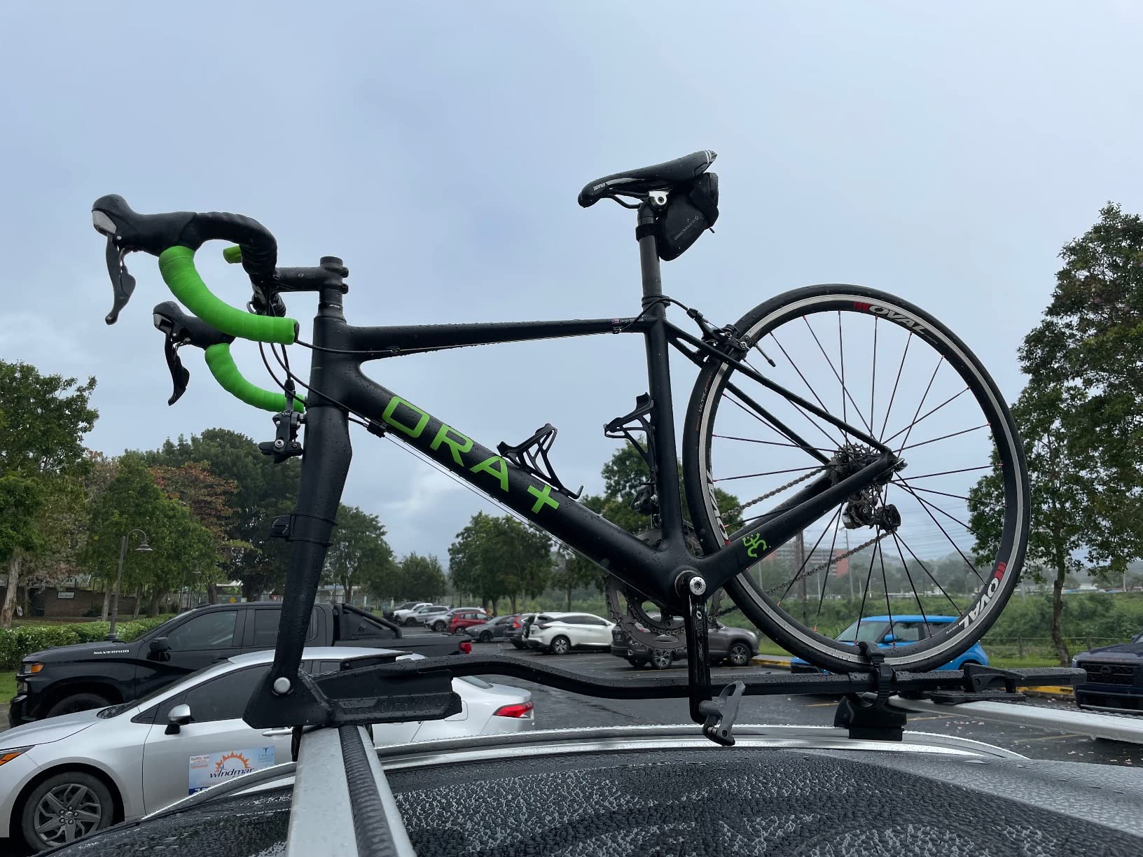 Thule FastRide Roof Mounted Bike Rack | FastRide Roof Mount Bike Rack | Universal Fork Mount, Disc Brake Compatible customer photo 2