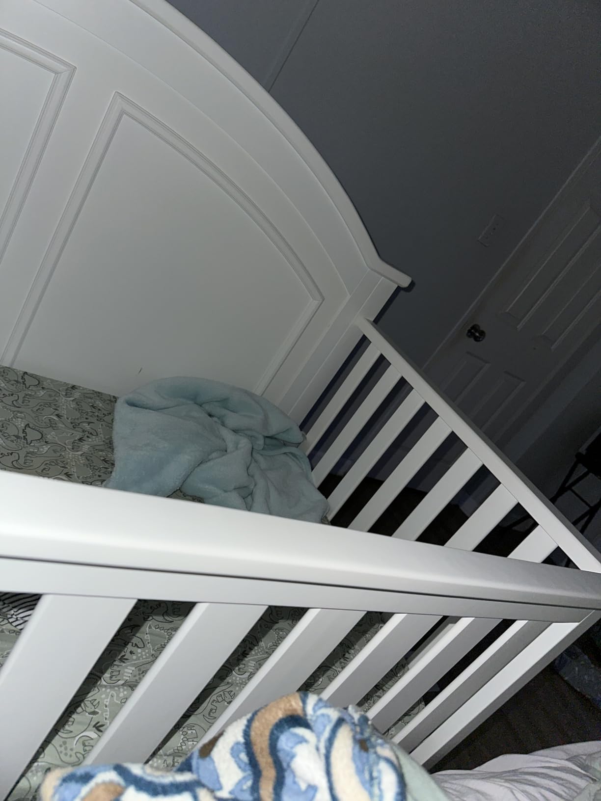 Delta Children Perry 6-in-1 Convertible Crib - Greenguard Gold Certified, Bianca White customer photo 1