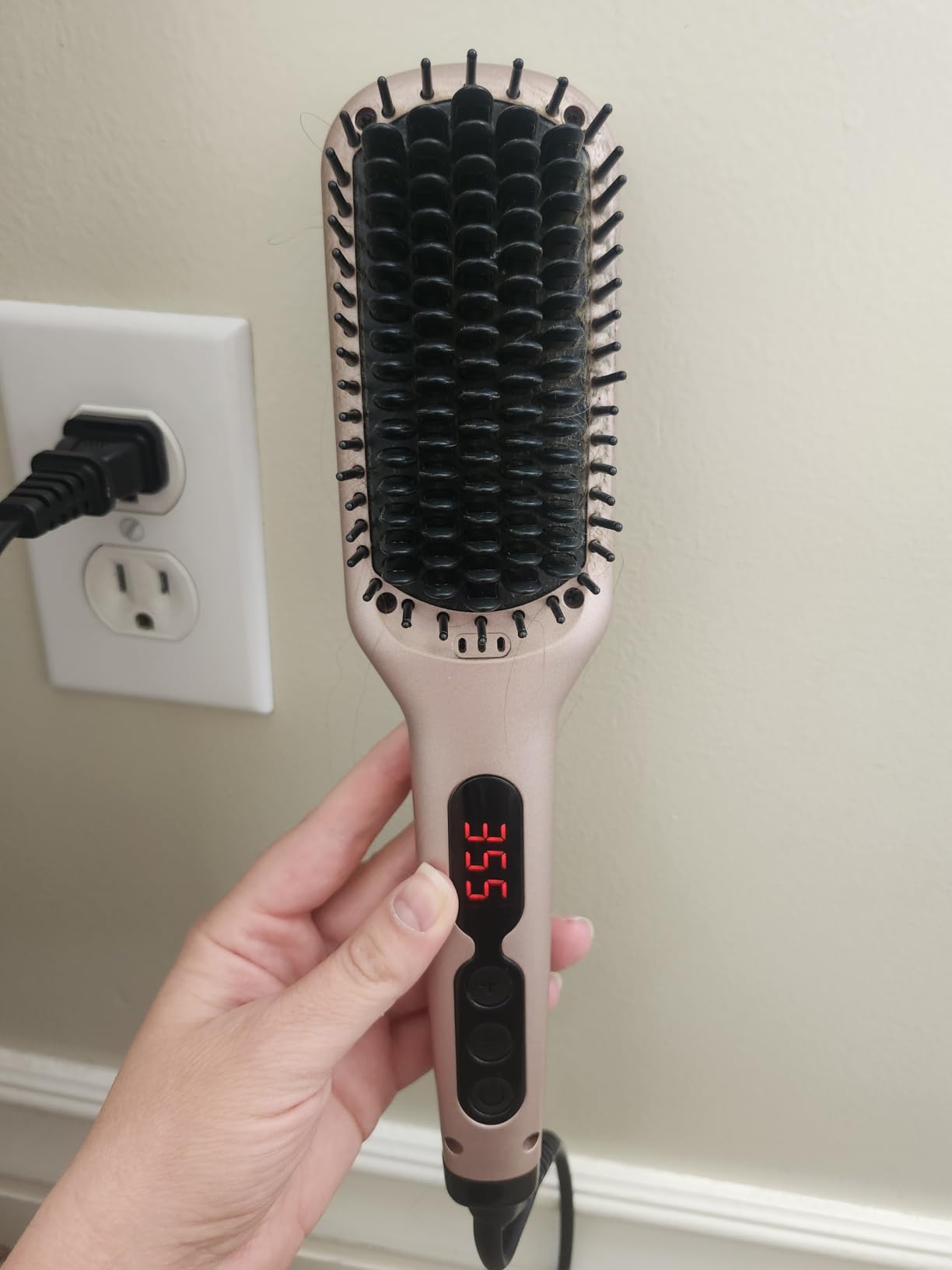 MegaWise Hair Straightener Brush KL1025-2-in-1 Ionic Hair Straightening & Detangling Brush with Adjustable Temperature, Anti-Scald Technology, and Auto Shut-Off - Ideal for All Hair Types customer photo 1