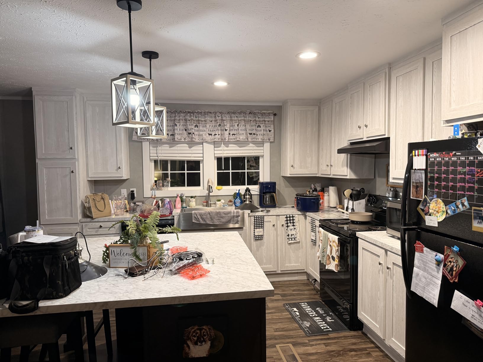 DEWENWILS Farmhouse Pendant Light 2-Pack Kitchen Island Wood Grain Bronze customer photo 2