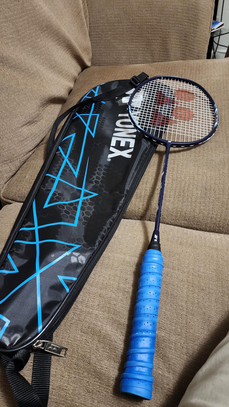 YONEXYONEX Astrox Smash Badminton Racket, Black/red customer photo 2