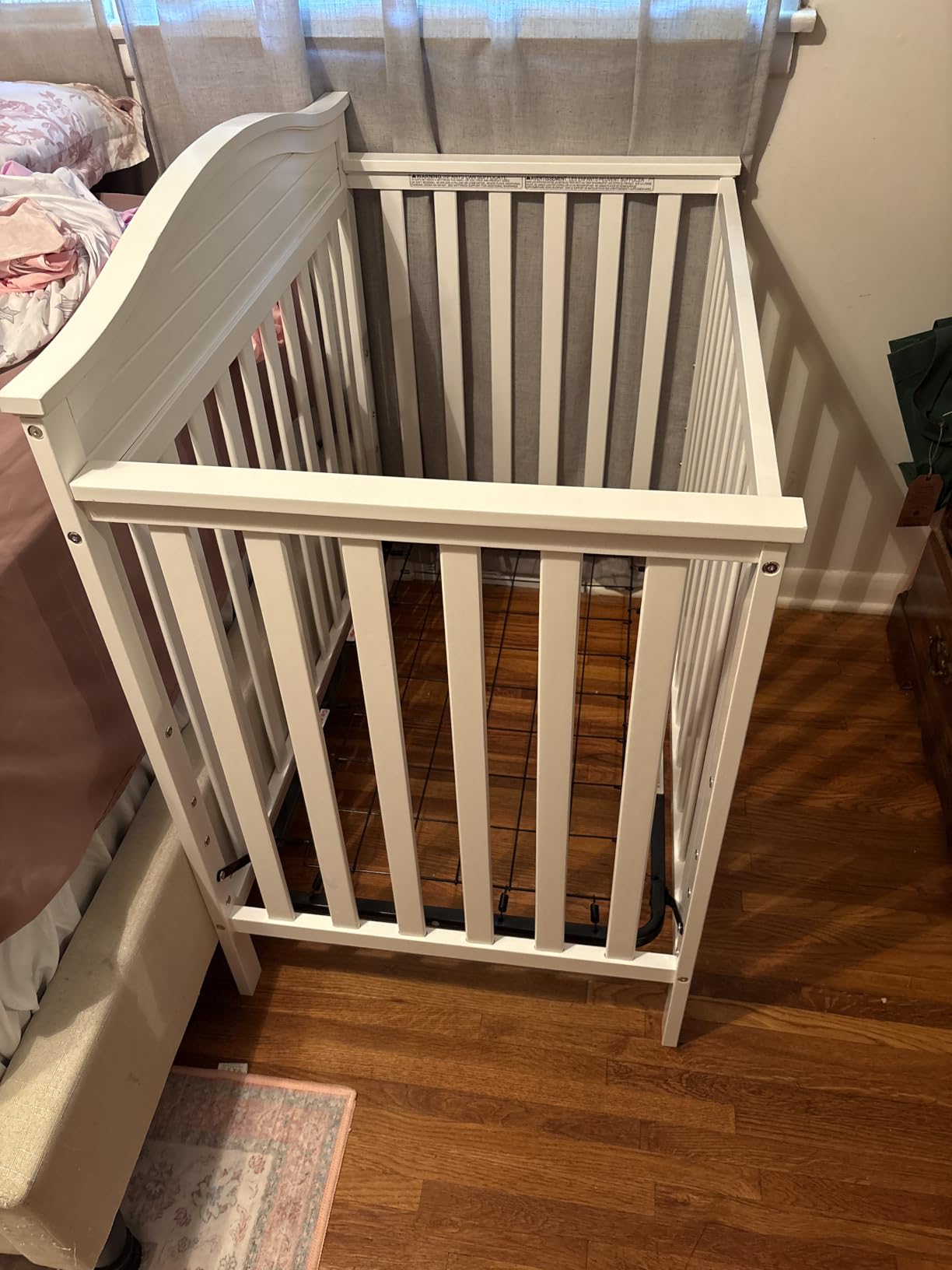 Graco Stella 4-in-1 Convertible Mini Crib with Bonus Mattress, White customer photo 1