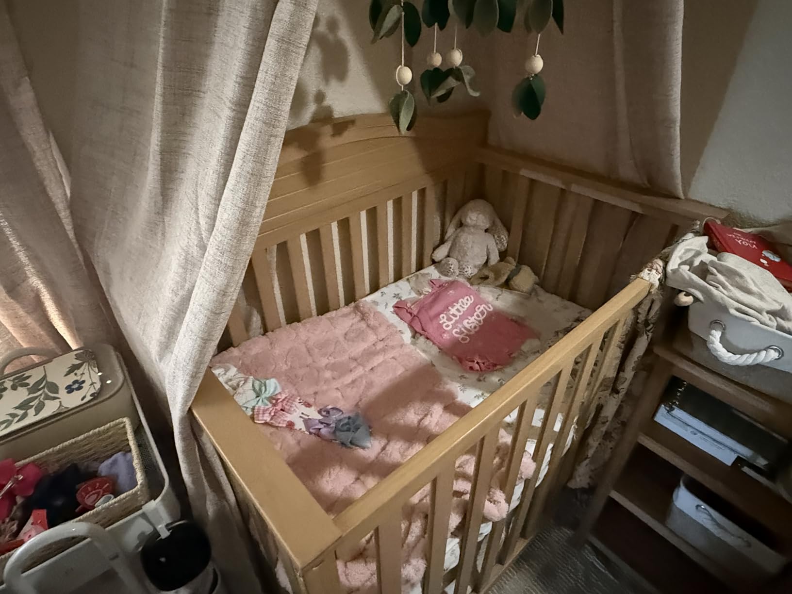 Graco Stella 4-in-1 Convertible Mini Crib with Bonus Mattress, White customer photo 2