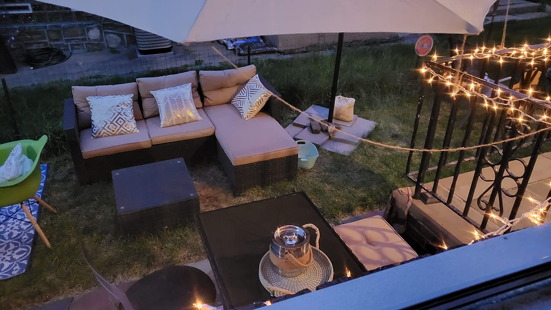 Yaheetech 10FT Patio Offset Umbrella w/Easy Handy Tilt & Cross Base, Red customer photo 1