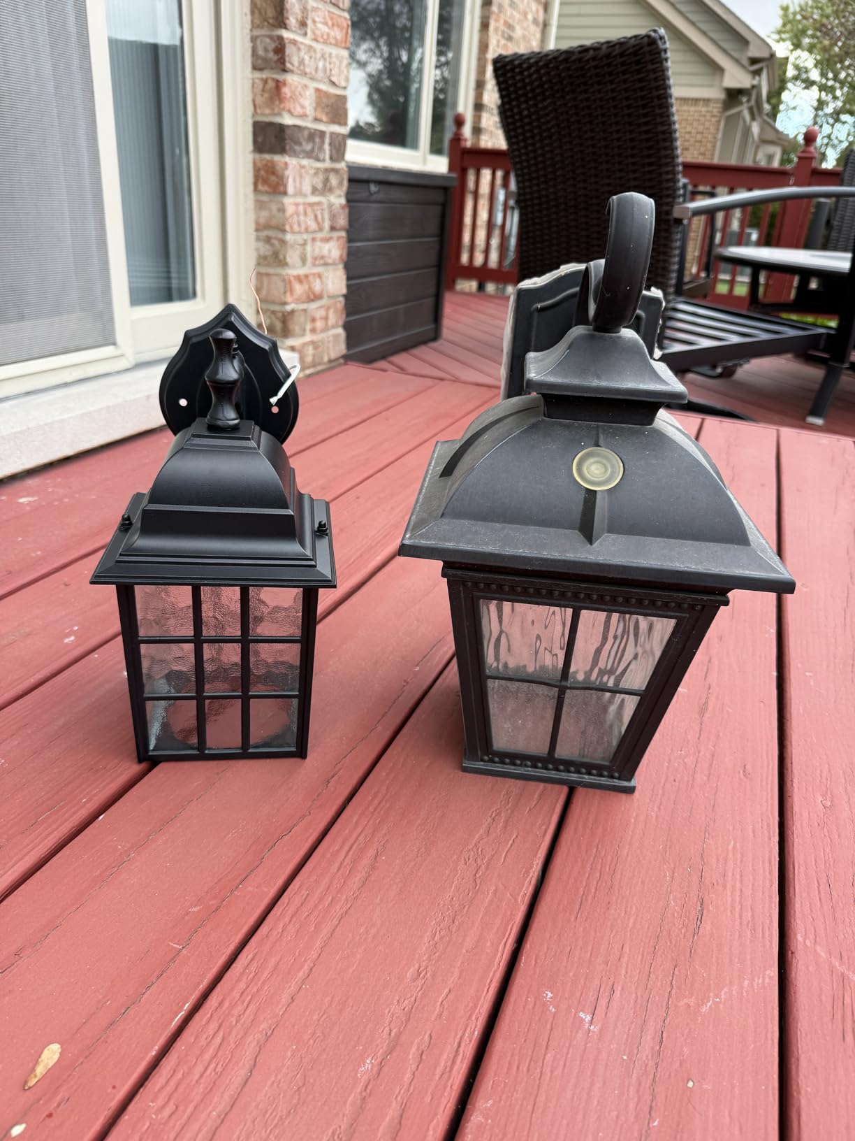 Brightever 2-Pack Dusk to Dawn Outdoor Wall Lantern, Exterior Light Fixtures with Photocell Sensor, Black Wall Light Waterproof, Waterfall Glass Outside Wall Sconce for Porch House Garage customer photo 2