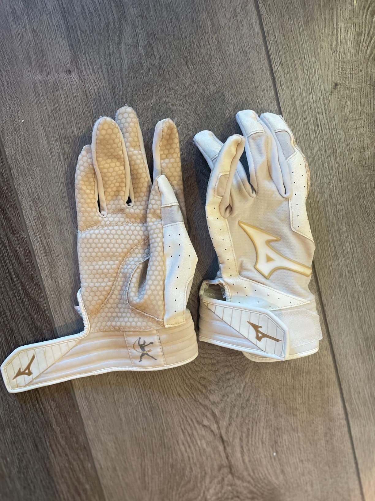 Mizuno Finch Softball Padded Batting Gloves | Pair | Adult and Youth | Nonslip Palm | Padded ShockPalm | FlexMesh Back | QuikAdjust Wrist Tab customer photo 2