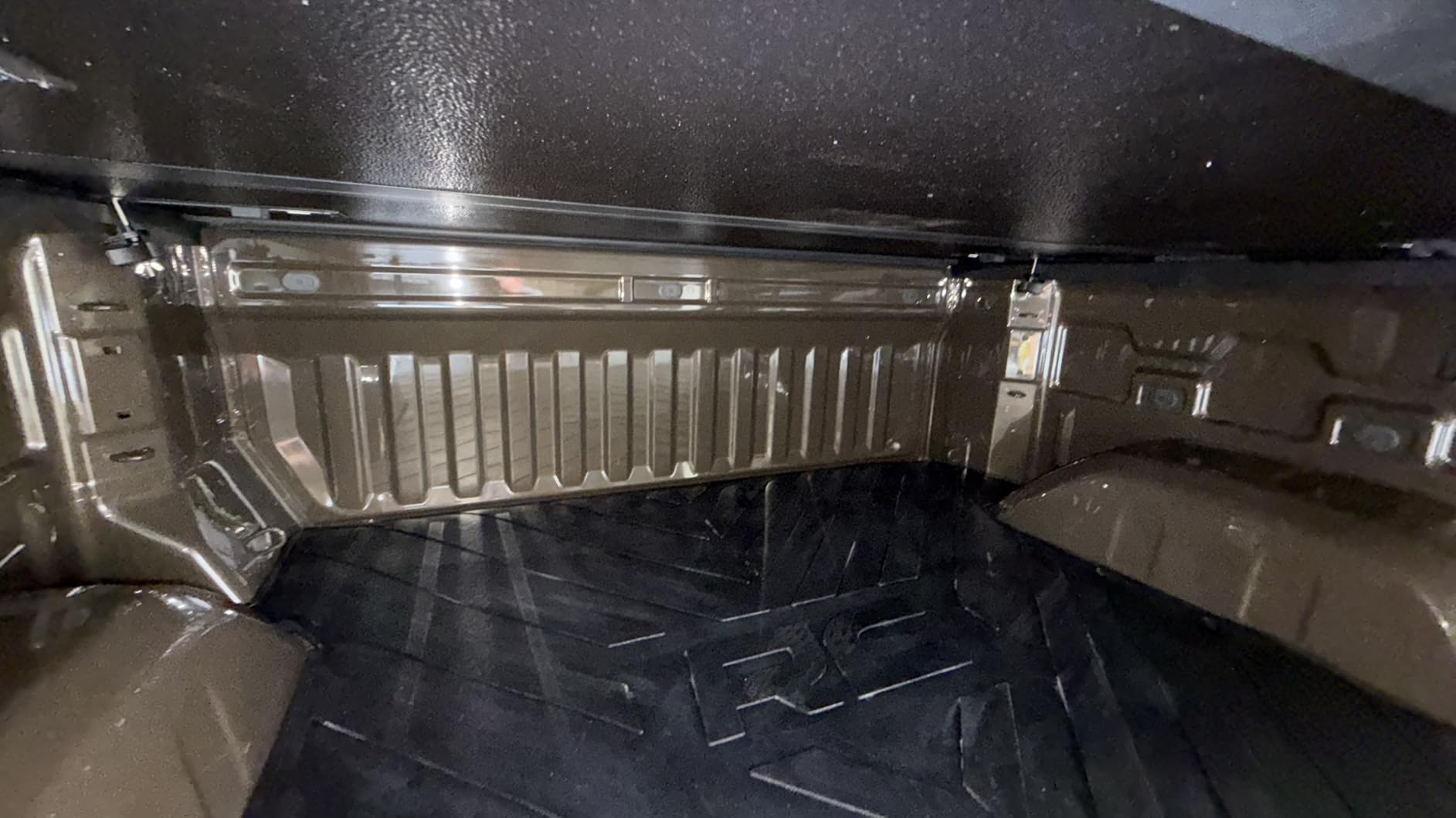 Rough Country Truck Bed Mat for Chevy Silverado & GMC Sierra 1500 (2019-2026) – Fits 5'10