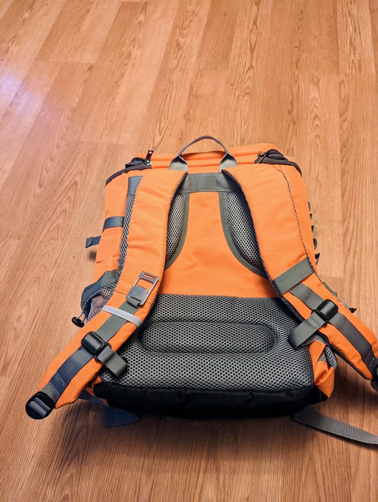 Maelstrom 35/50Can Insulated Cooler Backpack, Leakproof Soft Lunch Ice Bag customer photo 1