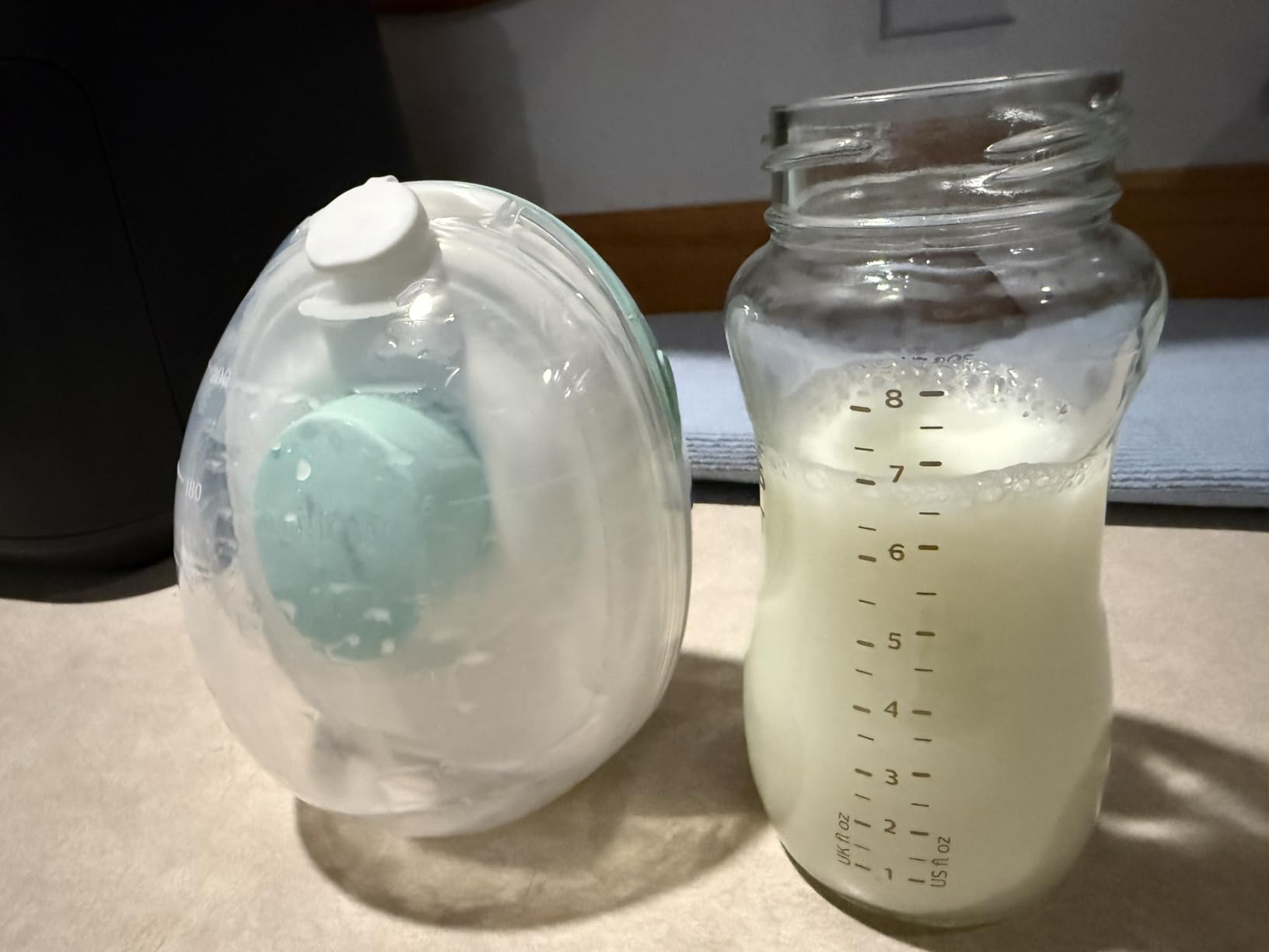 Willow Go Wearable Breast Pump, Hands Free Double Electric Breast Pump, Wireless In-Bra Design with 15 level Hospital Grade Suction, includes 24mm & 21mm Flanges & 5oz Reusable Containers, App enabled | Wireless in-bra design, 15 level hospital grade suction, includes 24mm & 21mm flanges, 5oz reusable containers, app enabled customer photo 2
