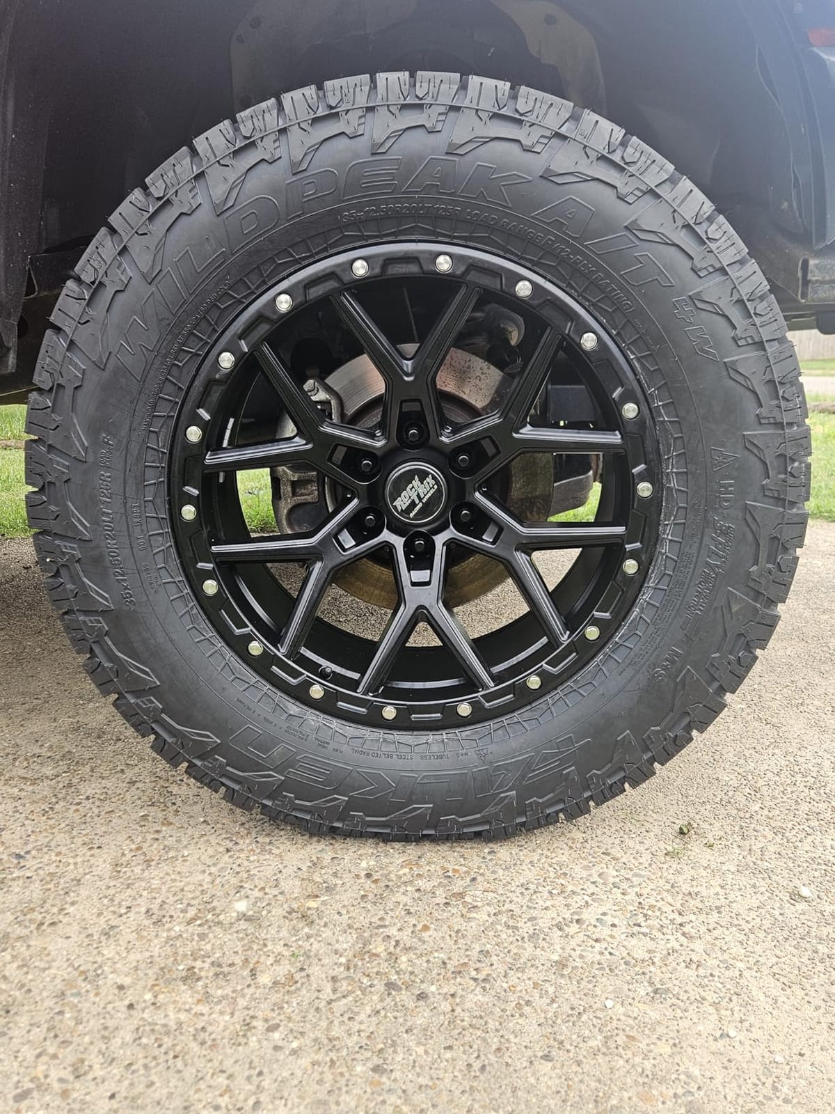 RockTrix RT107 20 inch Wheel for 2004-2026 Ford F150, 20x9 6x135 Rims -12mm Offset, 4.5in Backspacing, Matte Black, 2500 lb Weight Rating, Also compatible with Bronco Raptor F150 Lightning customer photo 1
